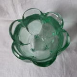 Vase en verre vert