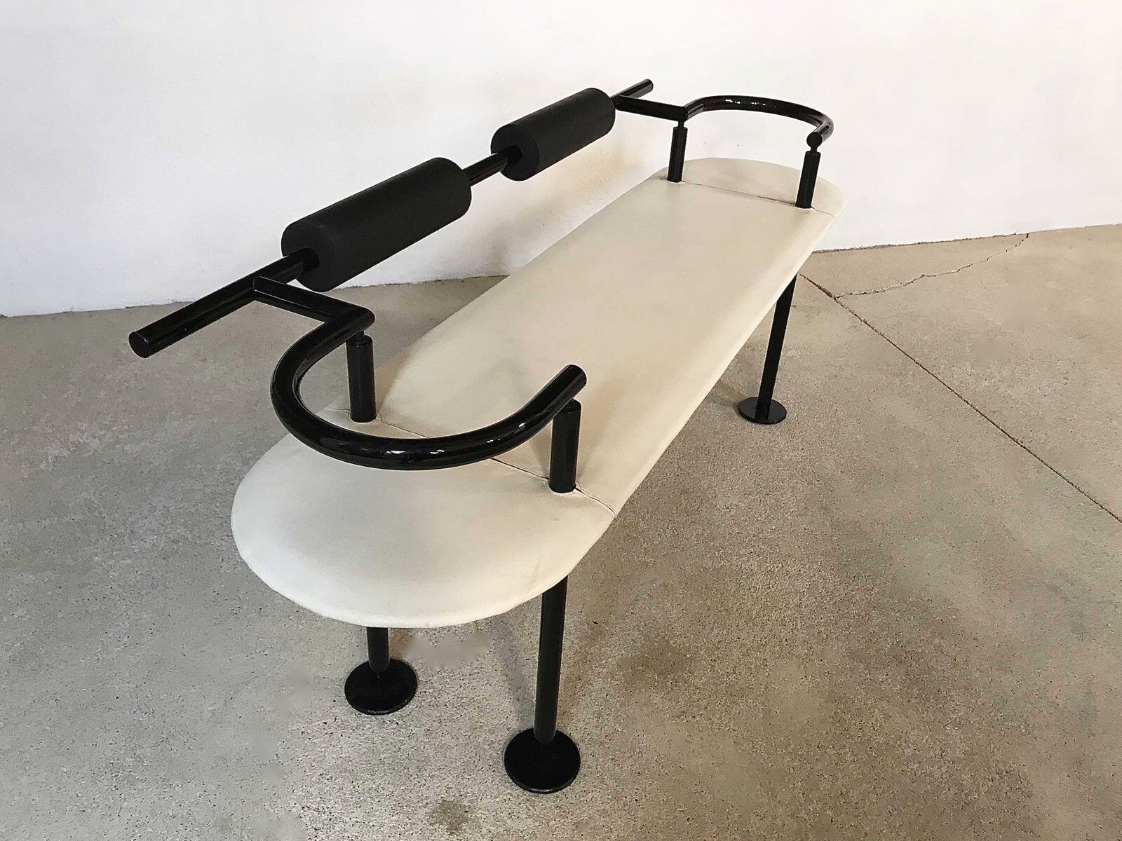 Postmodern Italian leather bench by Cy Mann for Polflex, 1980s