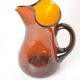 Carafe ambrée en verre soufflé