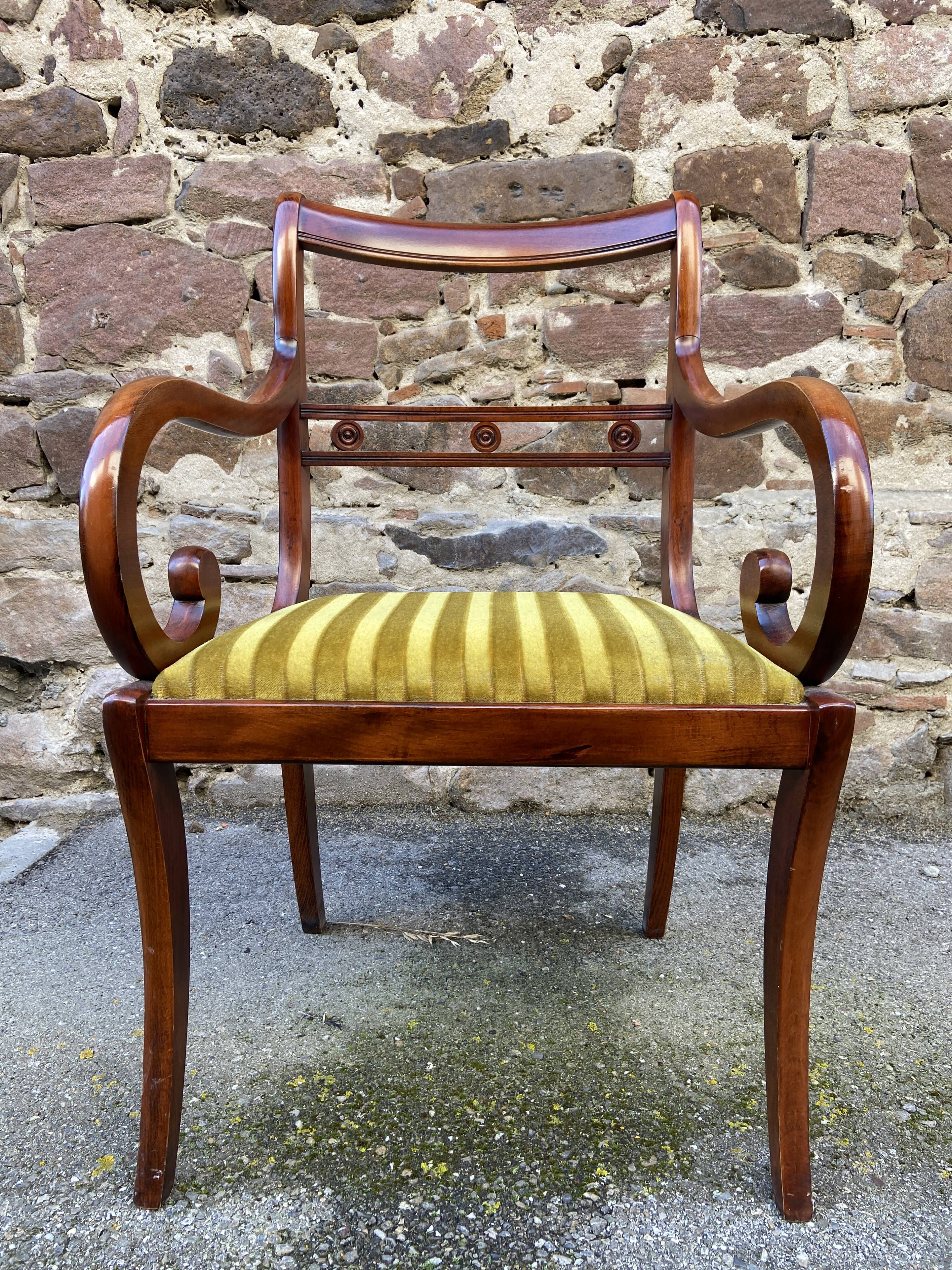English-style office chair with a cross in mahogany.