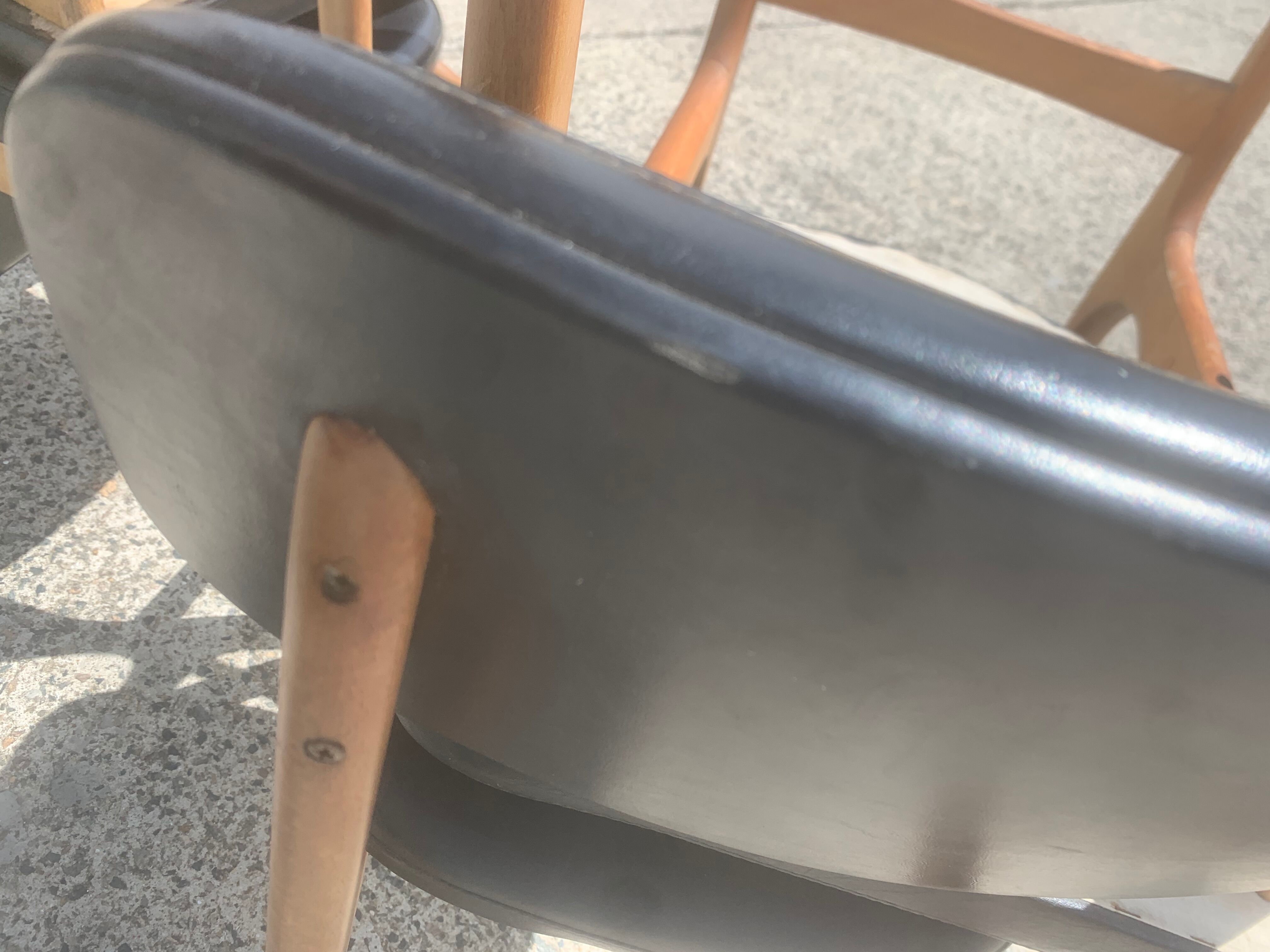 Vintage chair skaï black