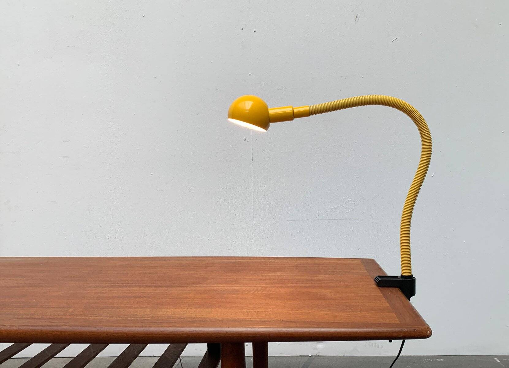 Vintage Italian space age table lamp Hebi by Isao Hosoe for Valenti Luce.