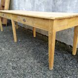 Farm table