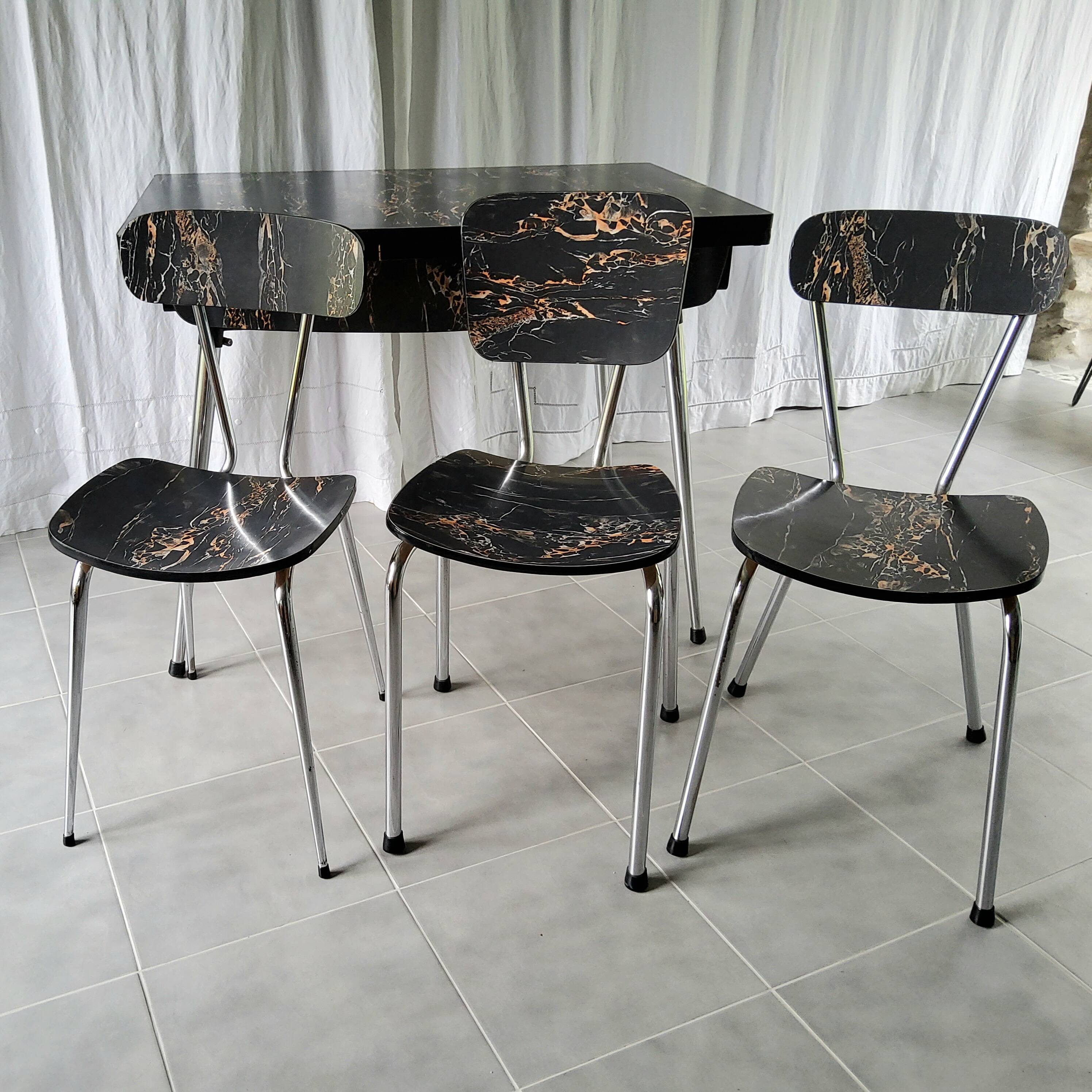 Ensemble en formica marbré