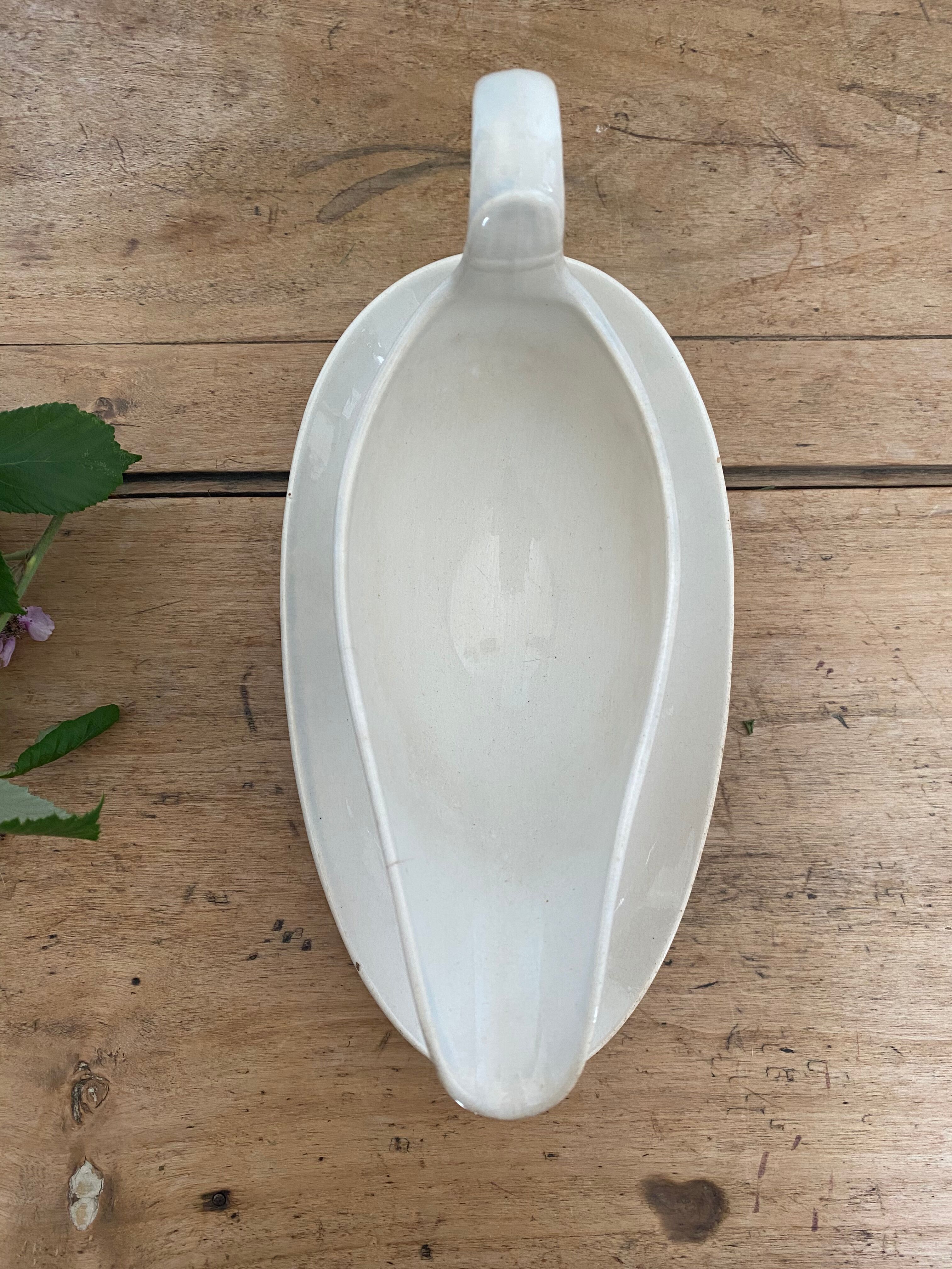 Creil and Montereau porcelain sauce boat