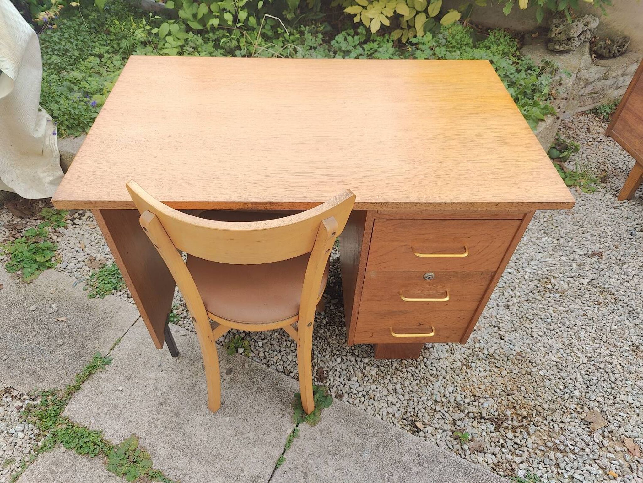 Bureau et sa chaise en chêne blond années 1950/1960