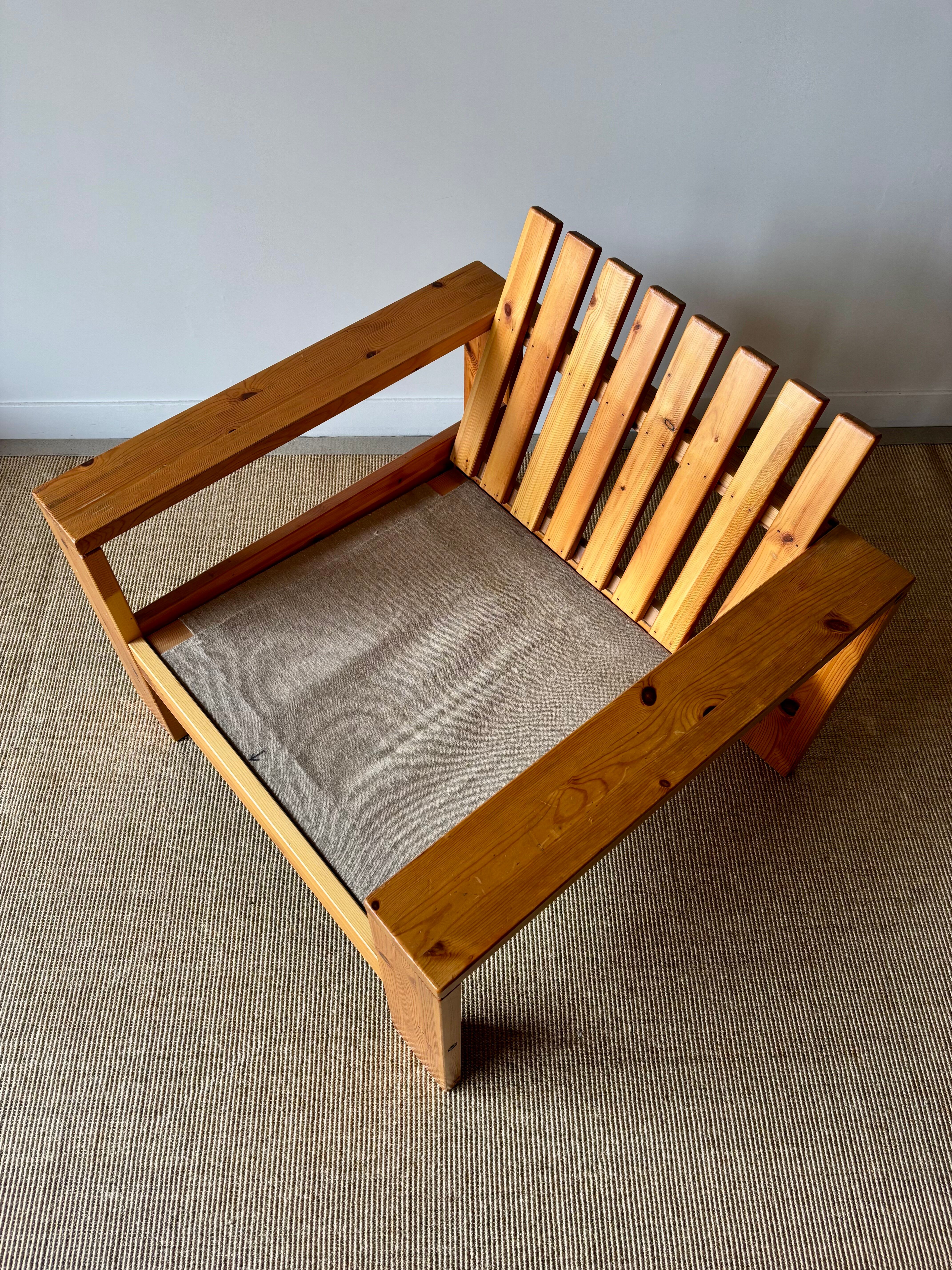 2 pine and leather armchairs from the 1970s