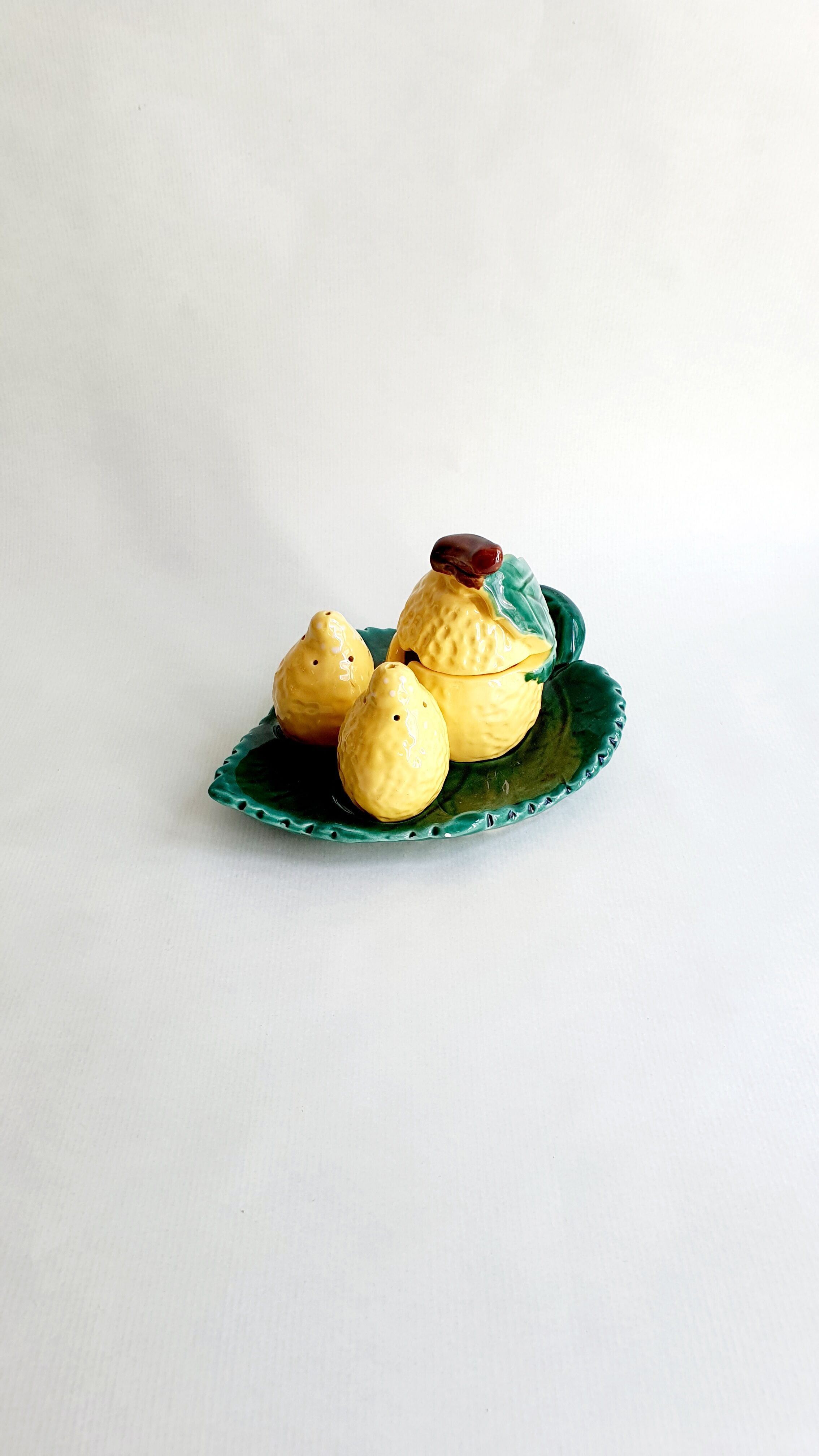 Servant salt / pepper / mustard in slurry lemons Vallauris