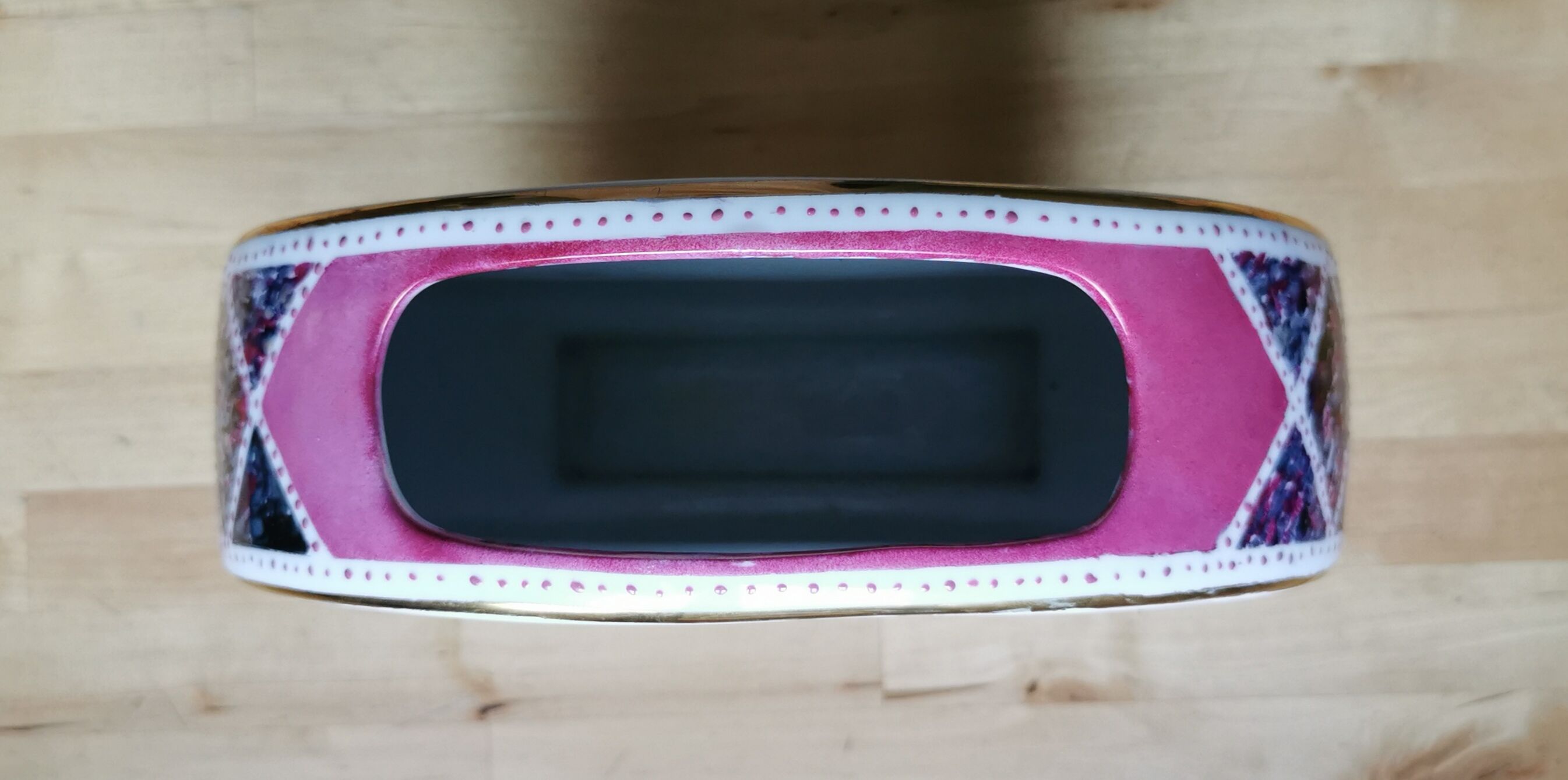 Vase tambourine floral decoration