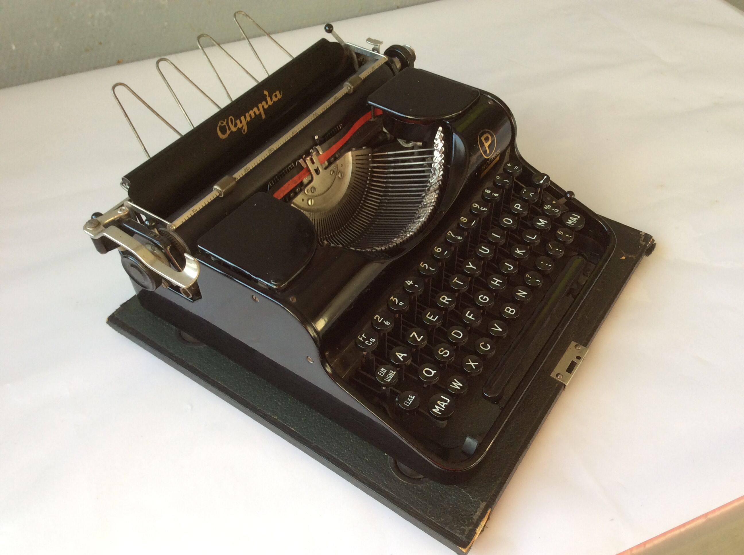 Old portable machine Olympia-Progress ,black