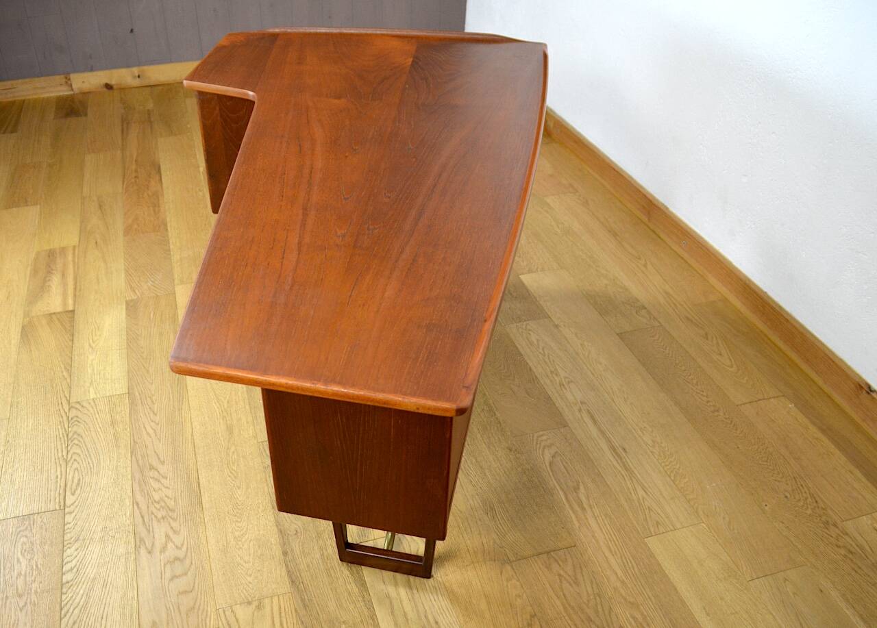 Boomerang desk by Peter Lovig Nielsen 1950/1960