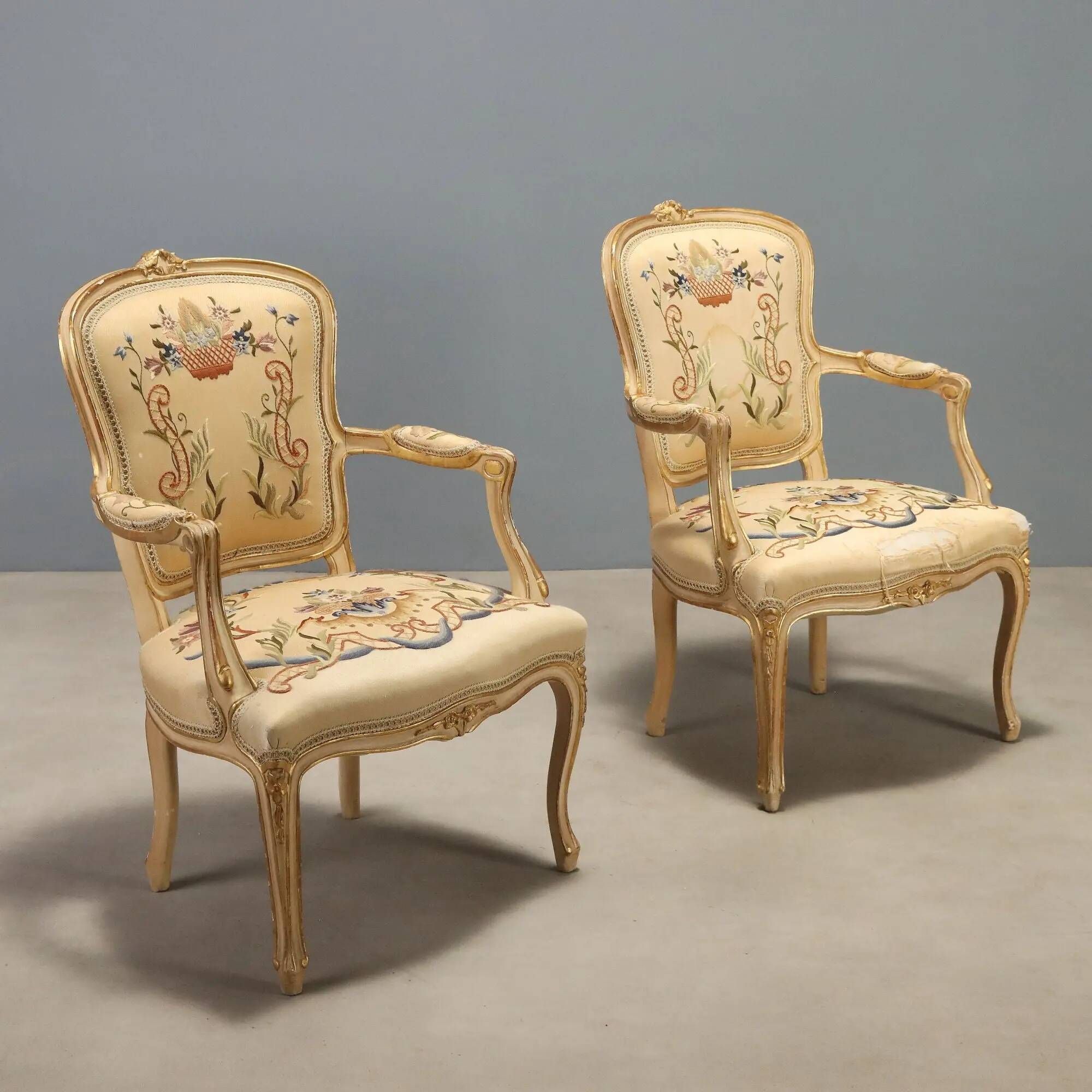 Pair of antique baroque style armchairs in carved wood, Italy, 19th century.
