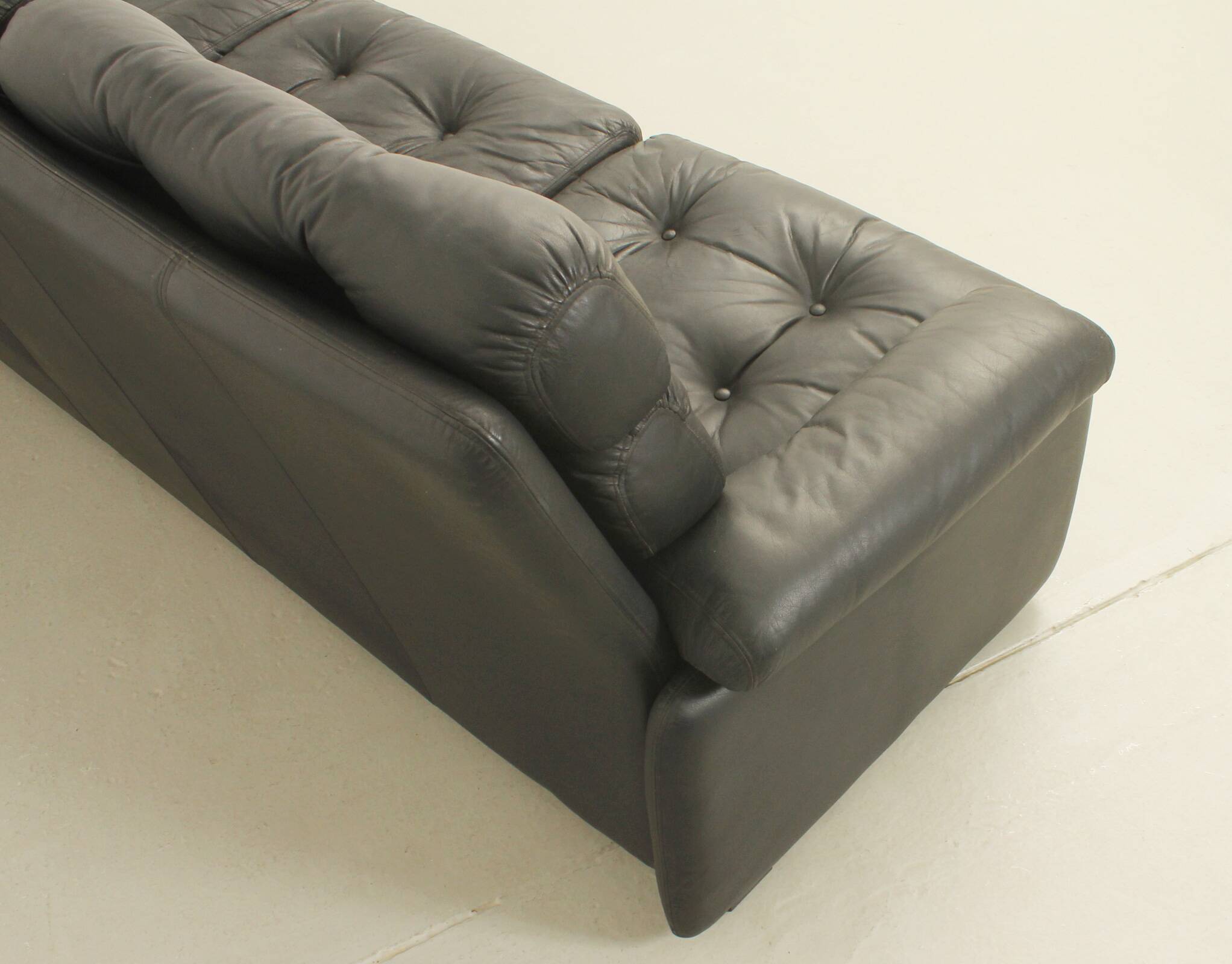 Three-seater Coronado sofa by Tobia Scarpa for B&B, Italy, 1966.