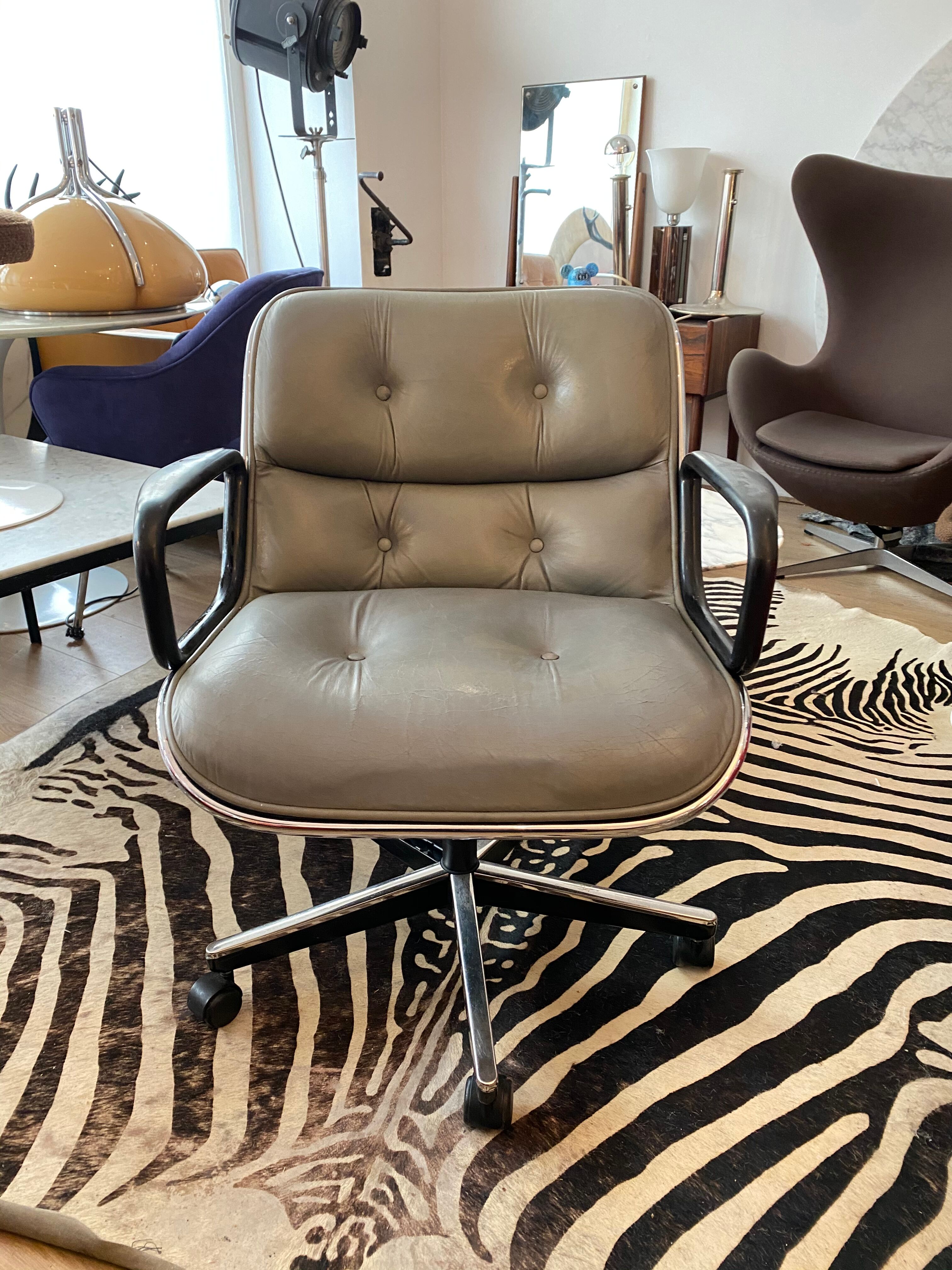 Pollock leather Executive chair by Knoll