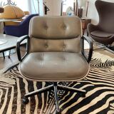 Fauteuil Executive Pollock en cuir gris par Knoll