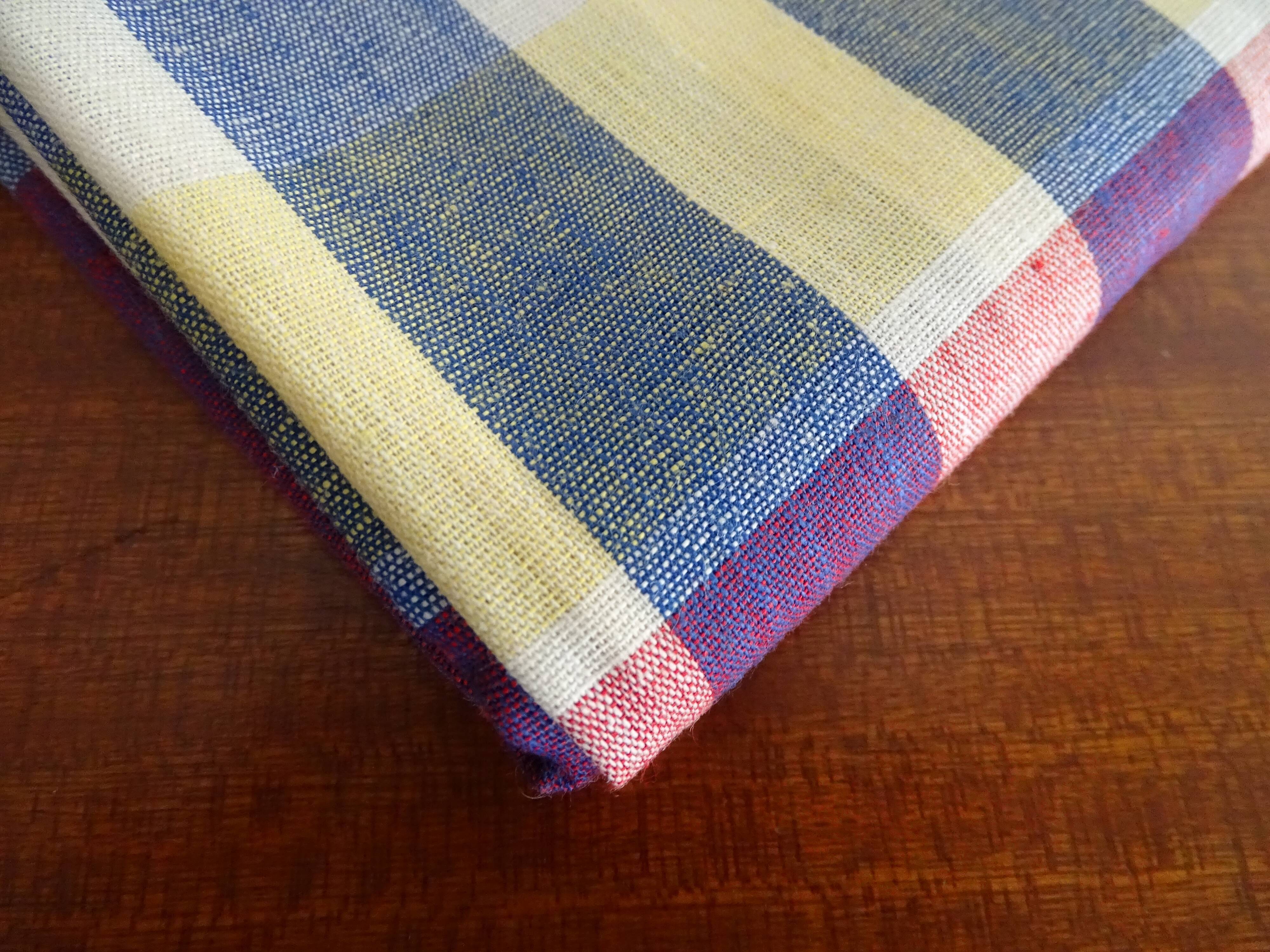 Tablecloth 140*140 and 6 vintage cotton napkins