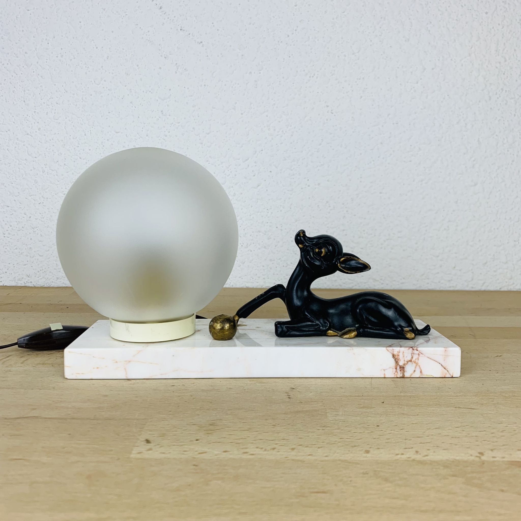 Lampe art déco faon laiton et marbre