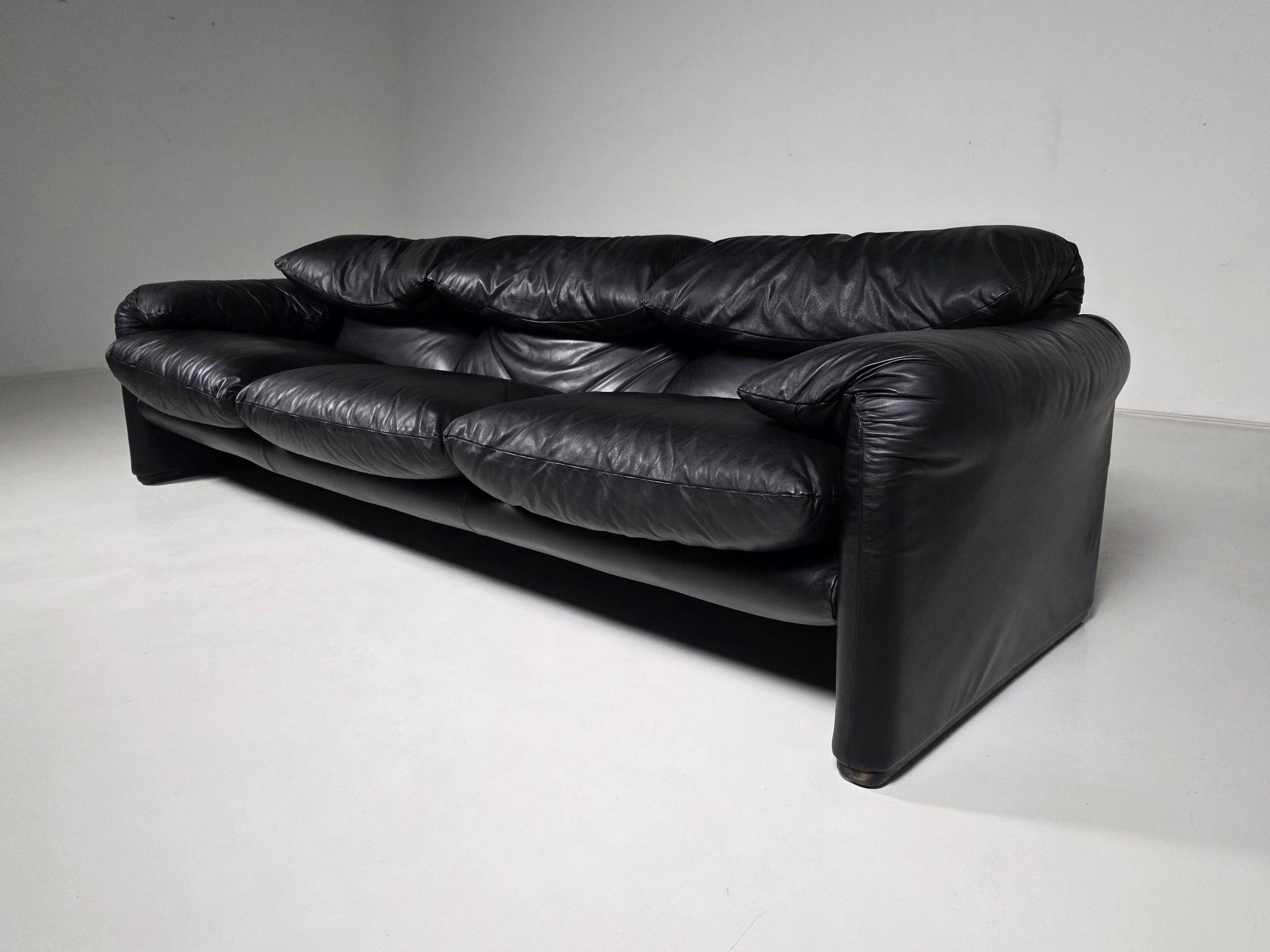 3-seater leather sofa by Vico Magistretti for Cassina, 1970.
