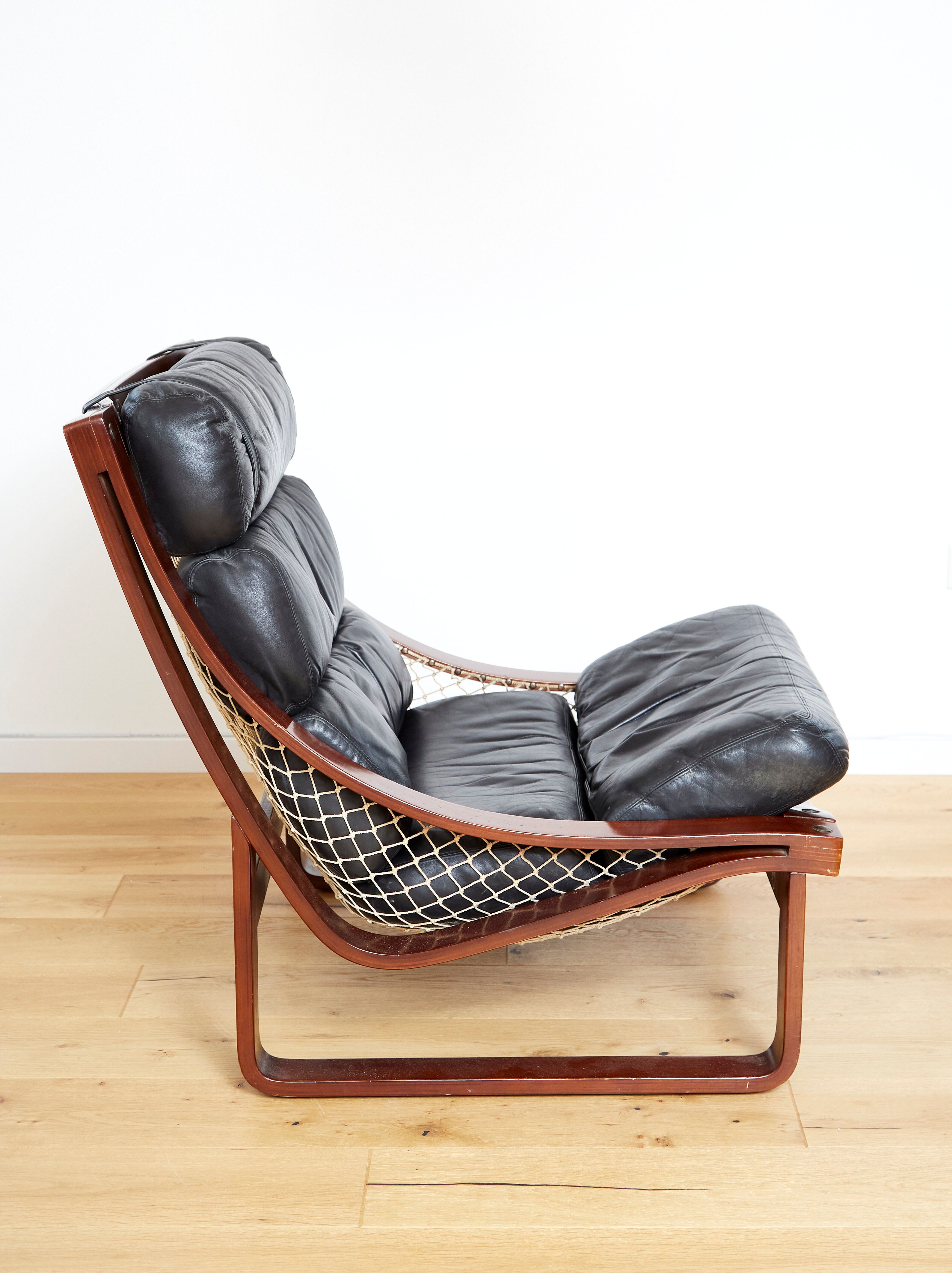 Fred Lowen Lounge Chair T4 for Tessa