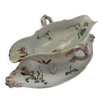 Gravy boat with its Luneville frame