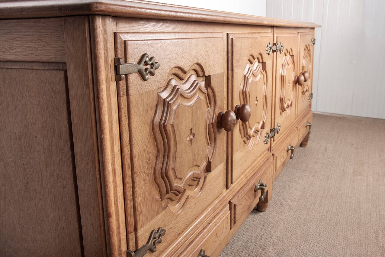 Very large French sideboard in solid oak, Guillerme and Chambron 1960.