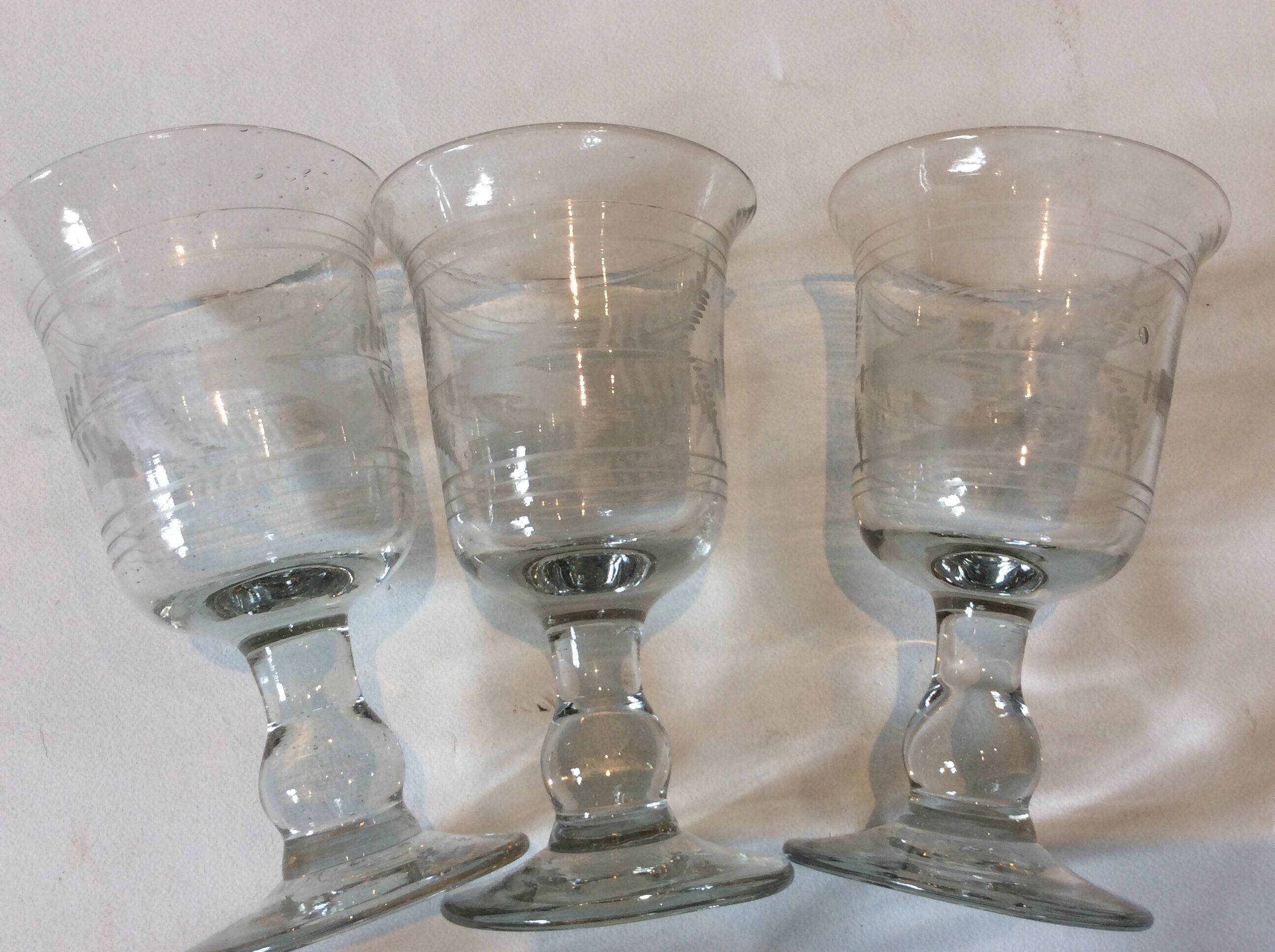 Set de 6 verres gravés soufflés