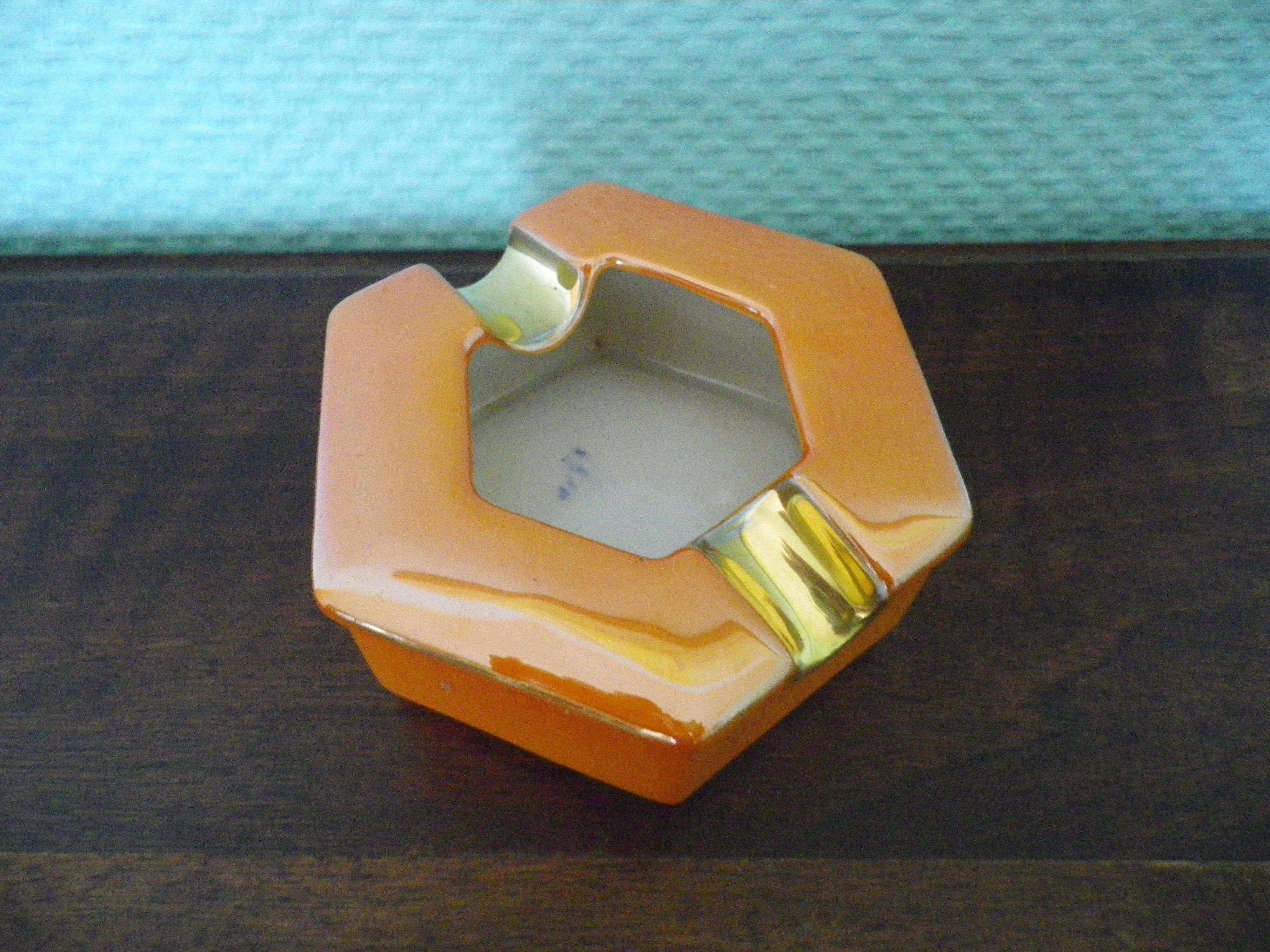 Vintage porcelain ashtray with gilding, Victoria china Czechoslovakia, 60/70s
