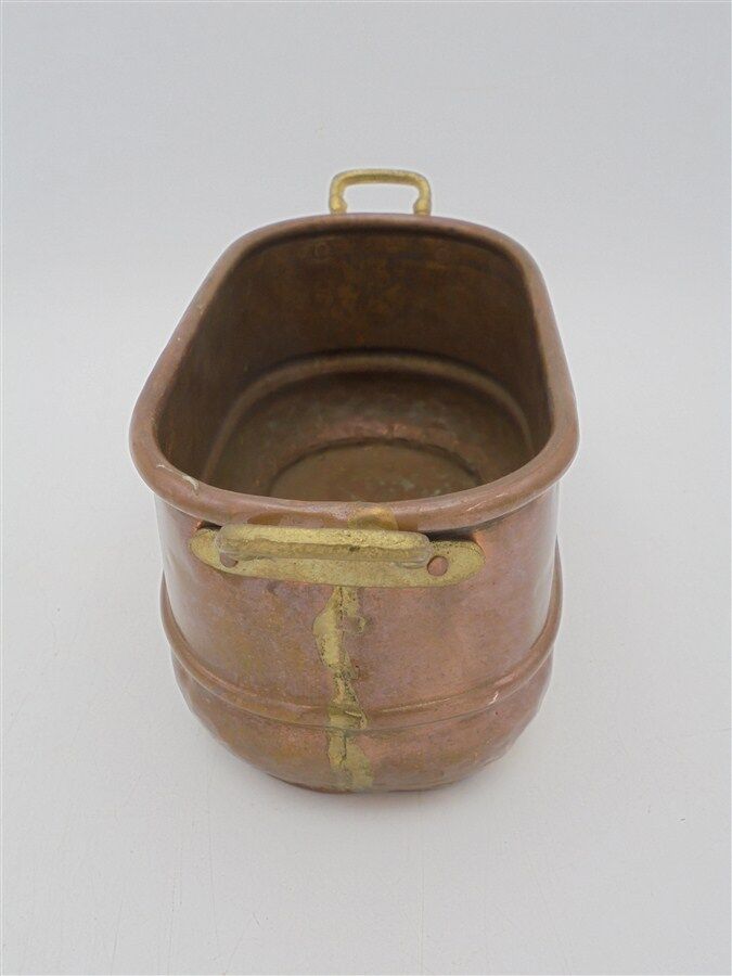 Planter in copper