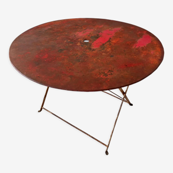 Antique iron round garden table