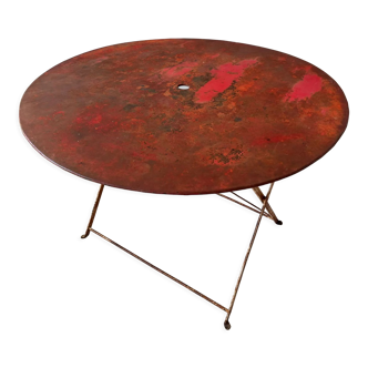 Antique iron round garden table