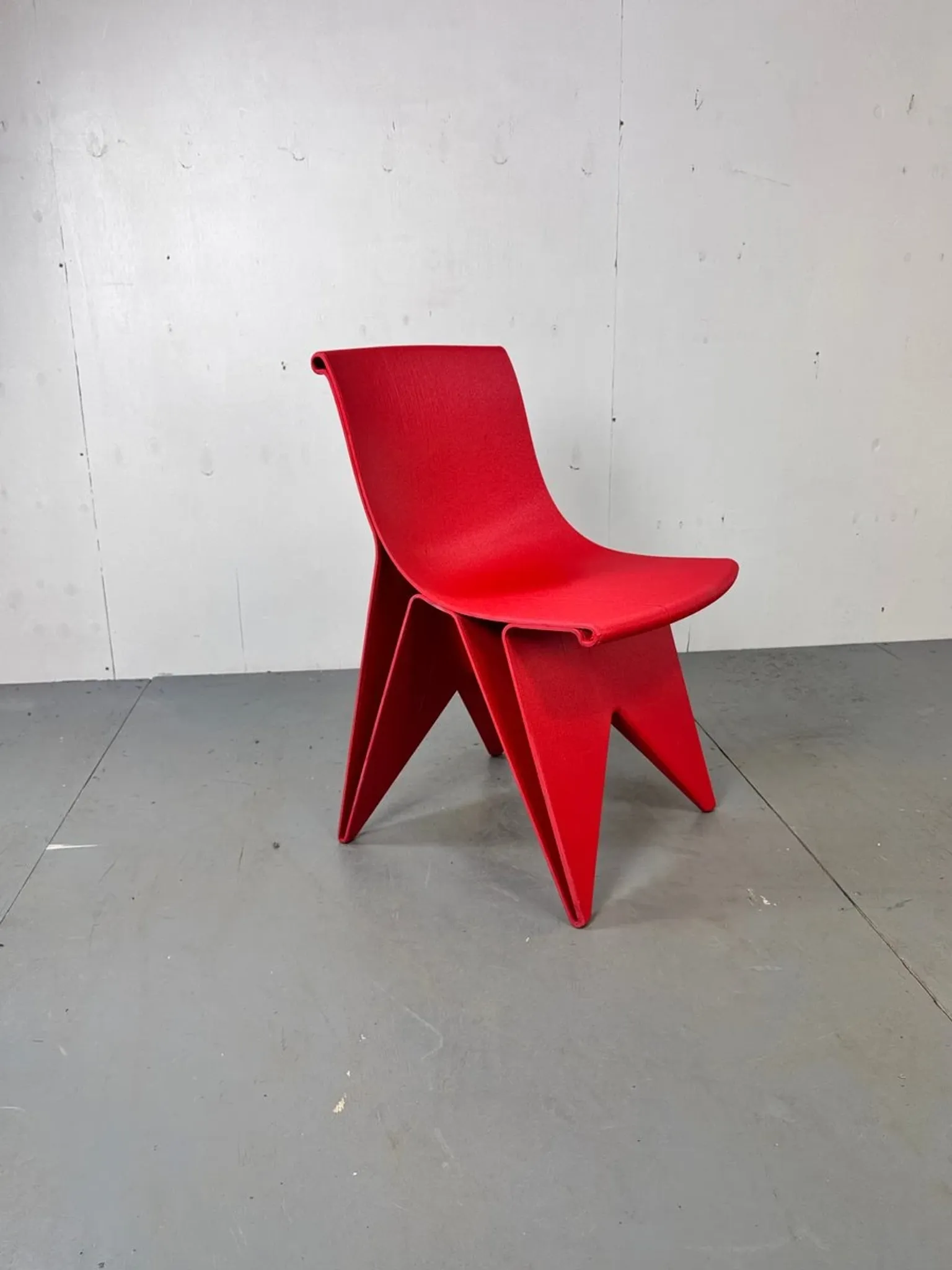 Chaise imprimée au style moderne futuriste et infini attribuée à Dirk van de Kooij, années 2000.