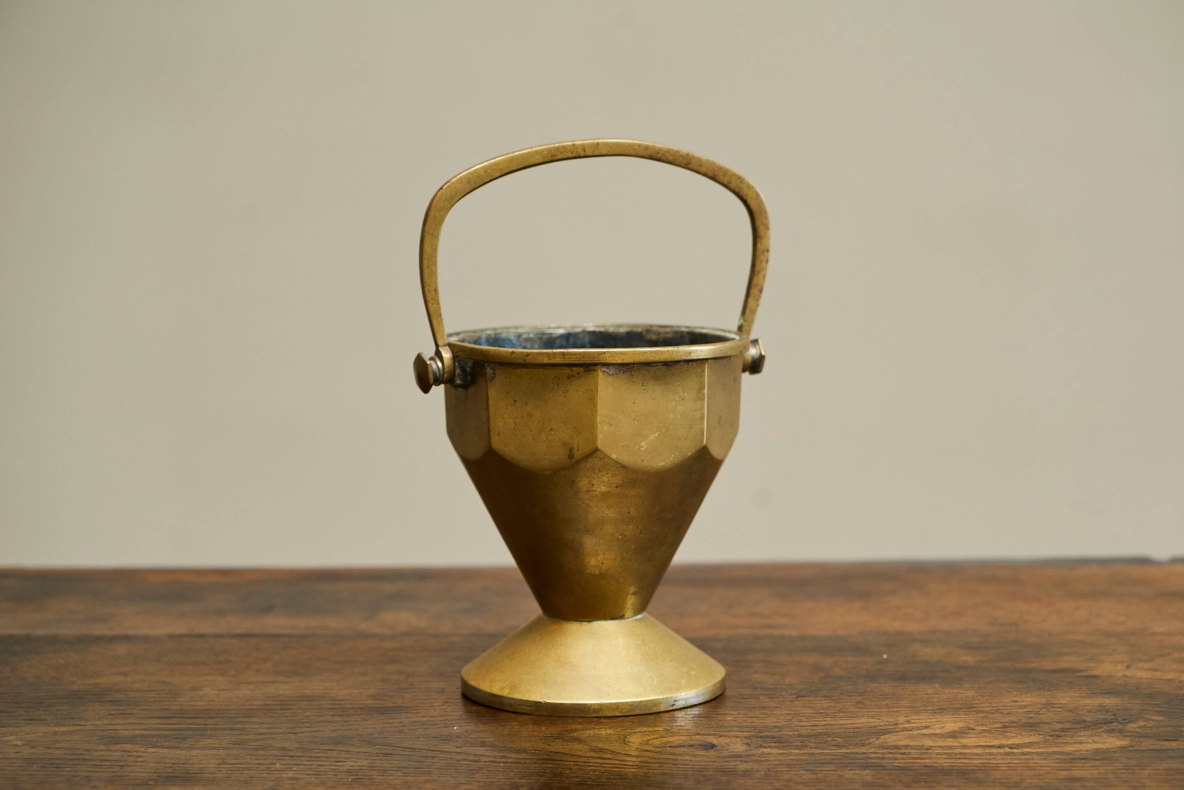 Art Deco brass waste bin with handle, early 20th century