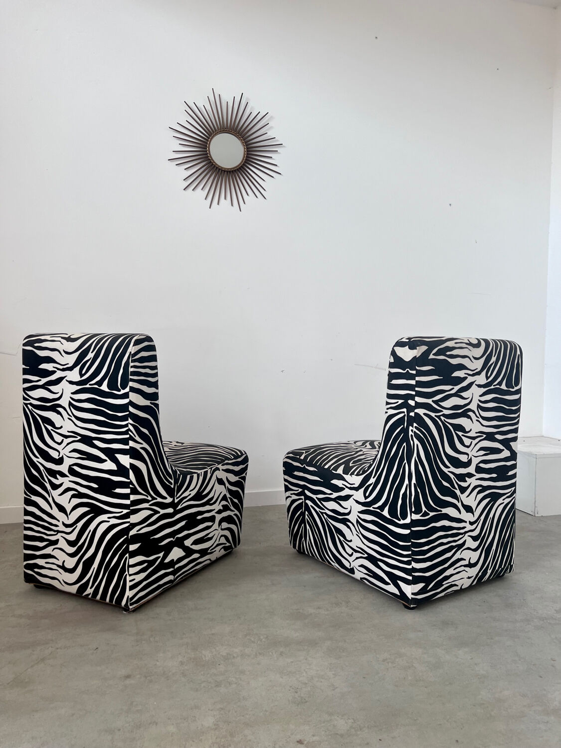Lot 2 armchairs heating vintage zebra / design 70s