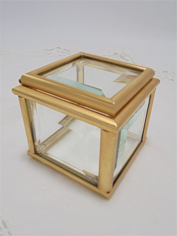 Small jewelry box
