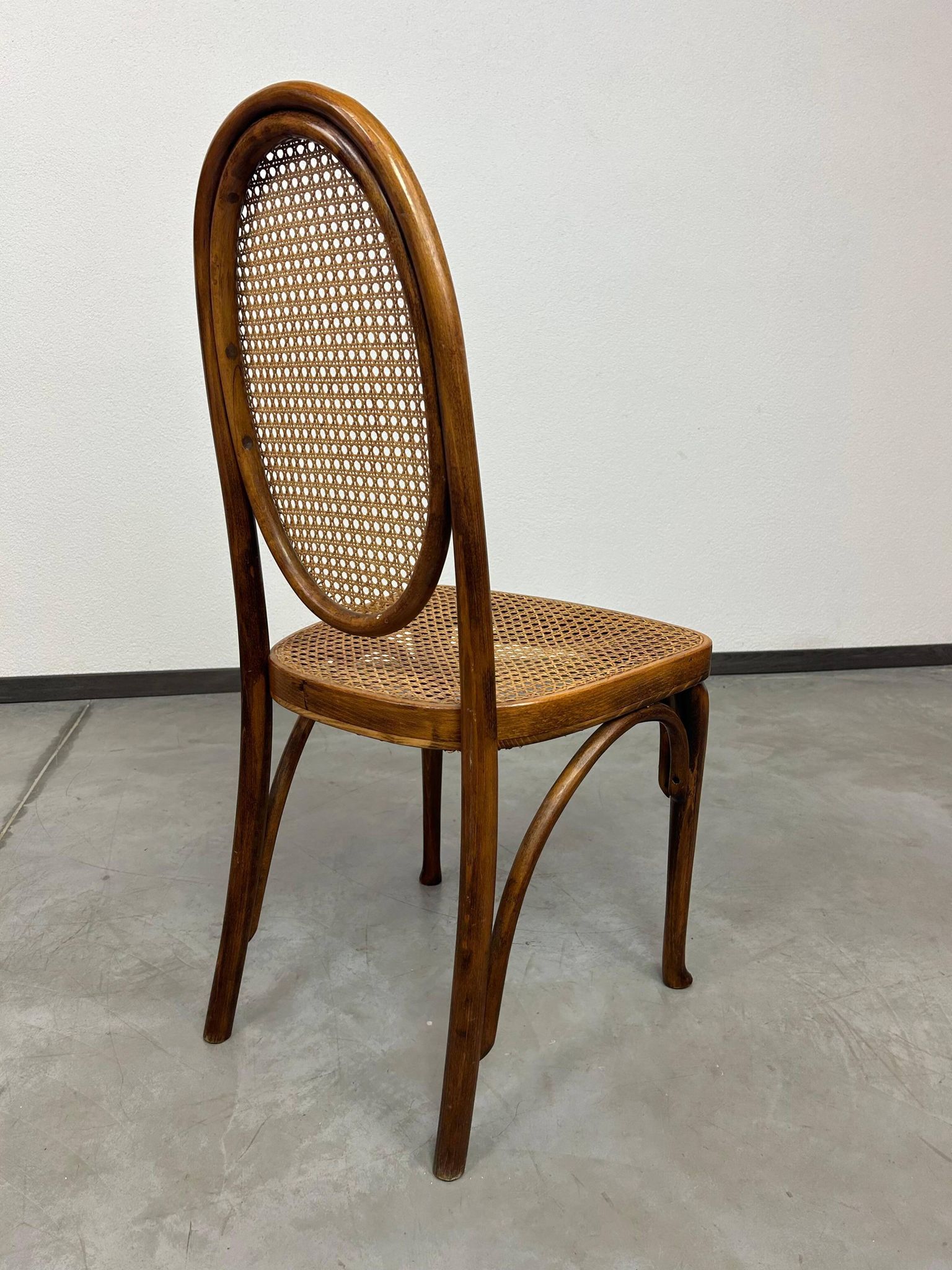 Thonet chairs no. 567 by Otto Prutscher for Café Heinrichshof