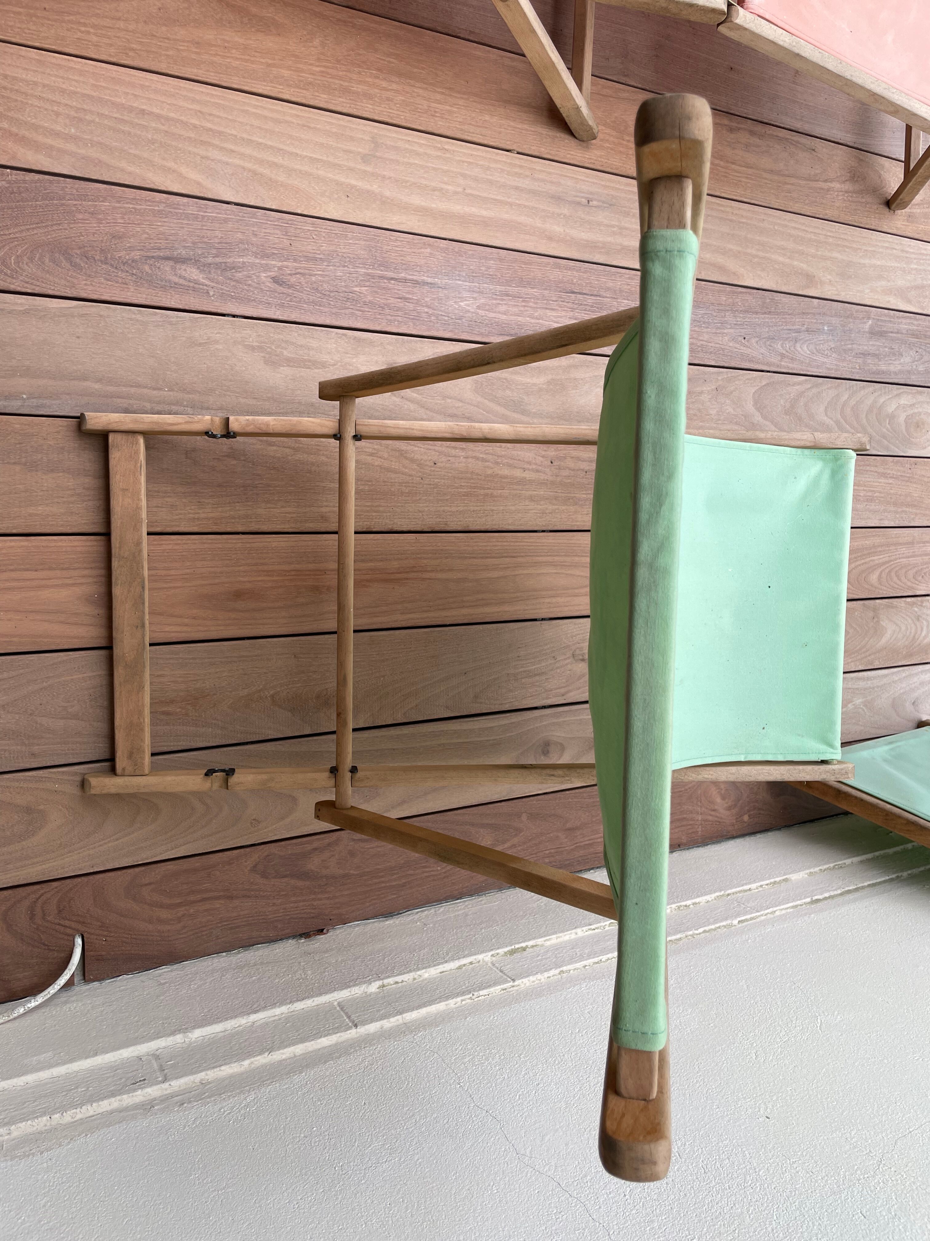 Chilean deckchair mint with water