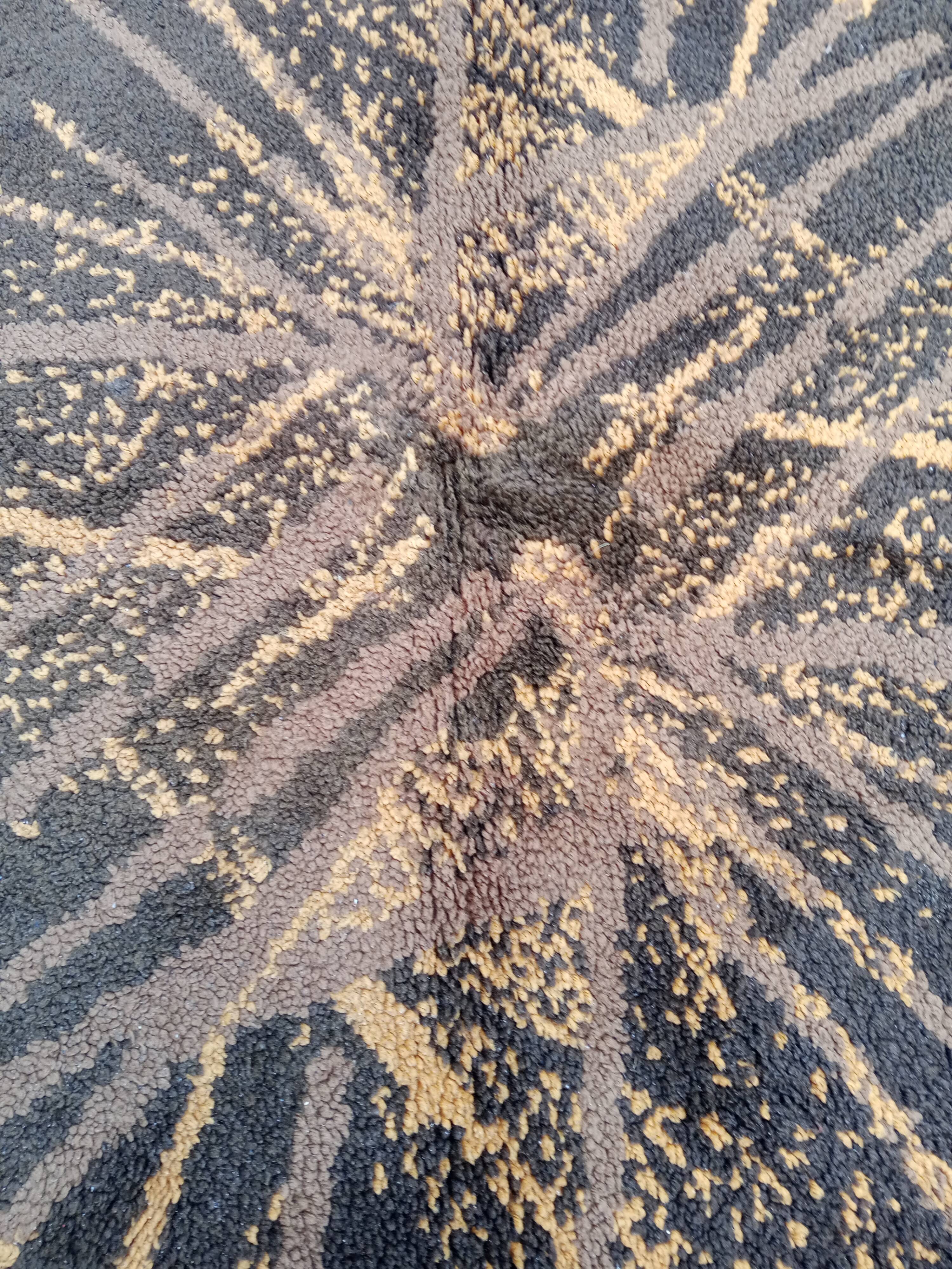 Vintage carpet 60