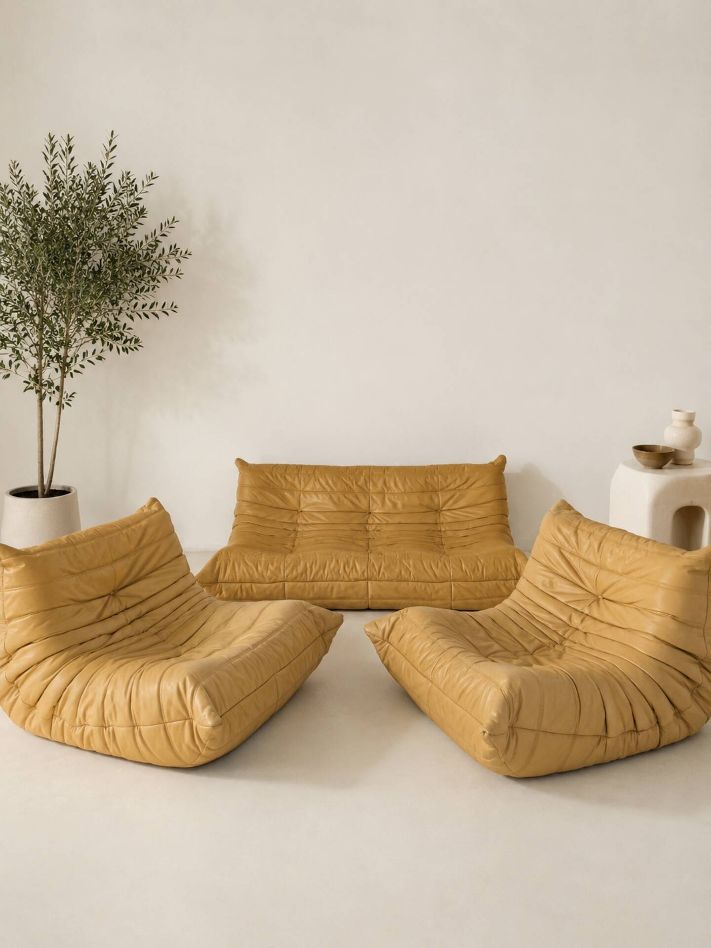 Ligne Roset Togo vintage honey yellow leather – 3-seater + 2 armchairs