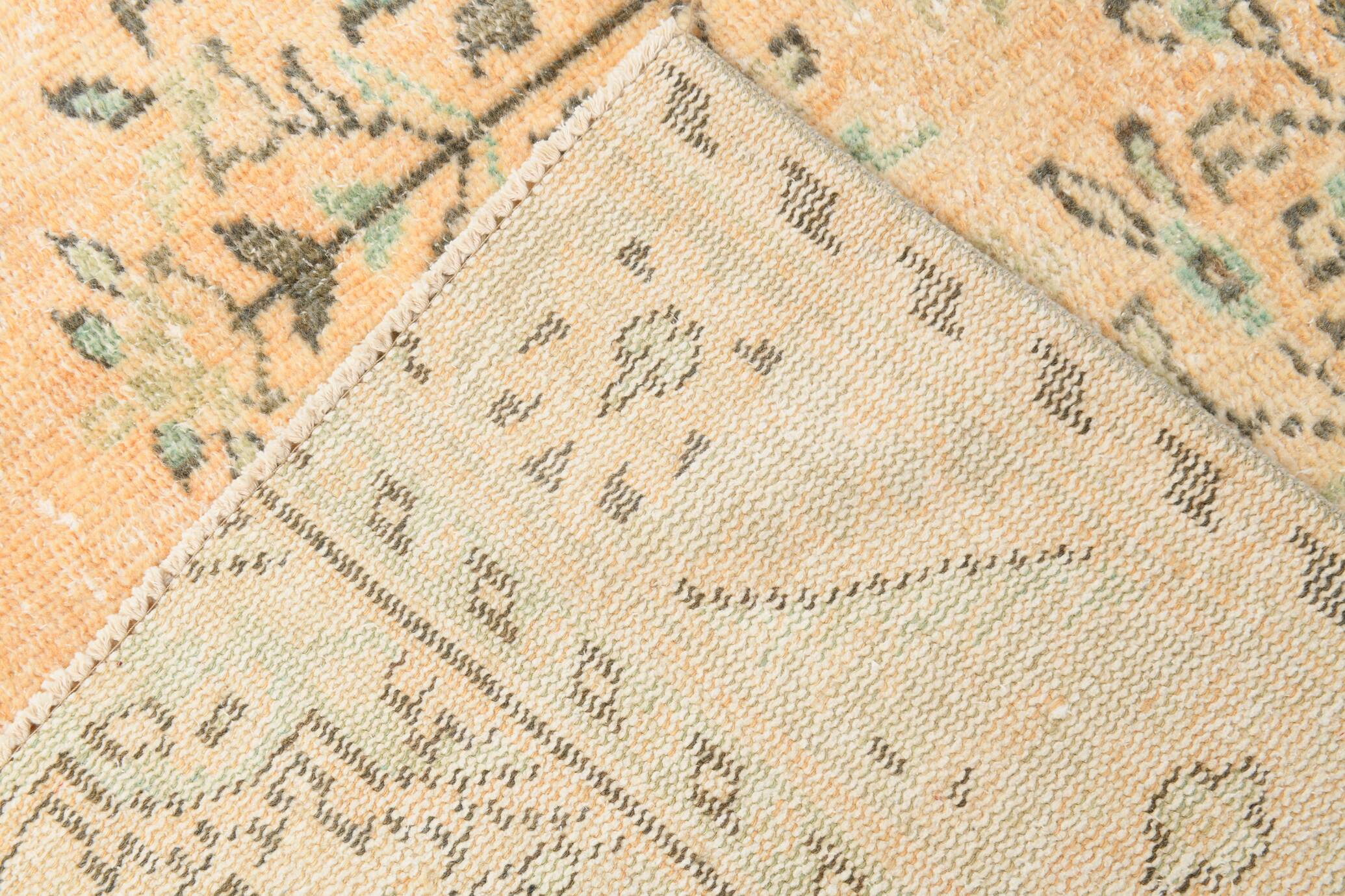 6x9 Vintage Light Yellow Oriental Vintage Rug, 180x277Cm