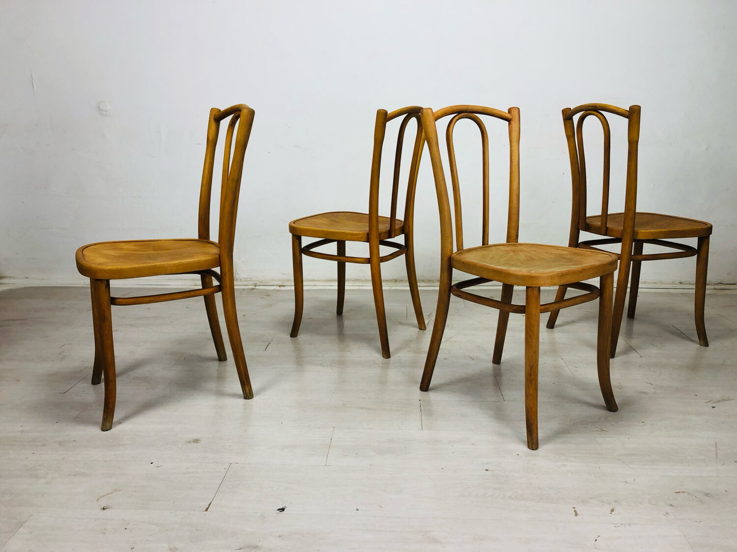 Chairs bistrot thonet