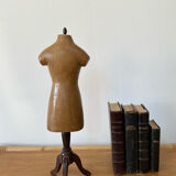 Ancien mannequin de couture miniature