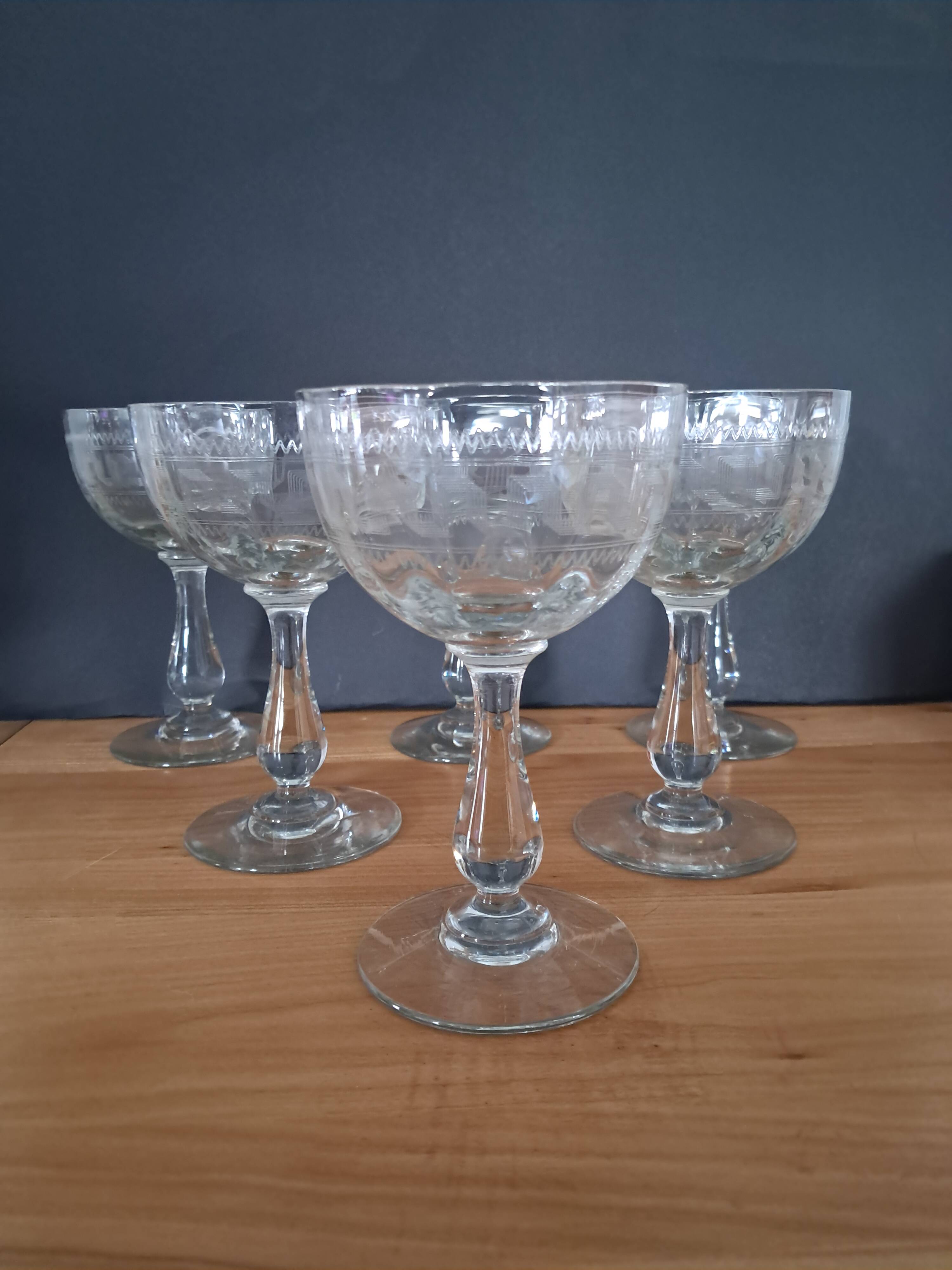 6 coupes  à champagne années 1900/1903 guilloches