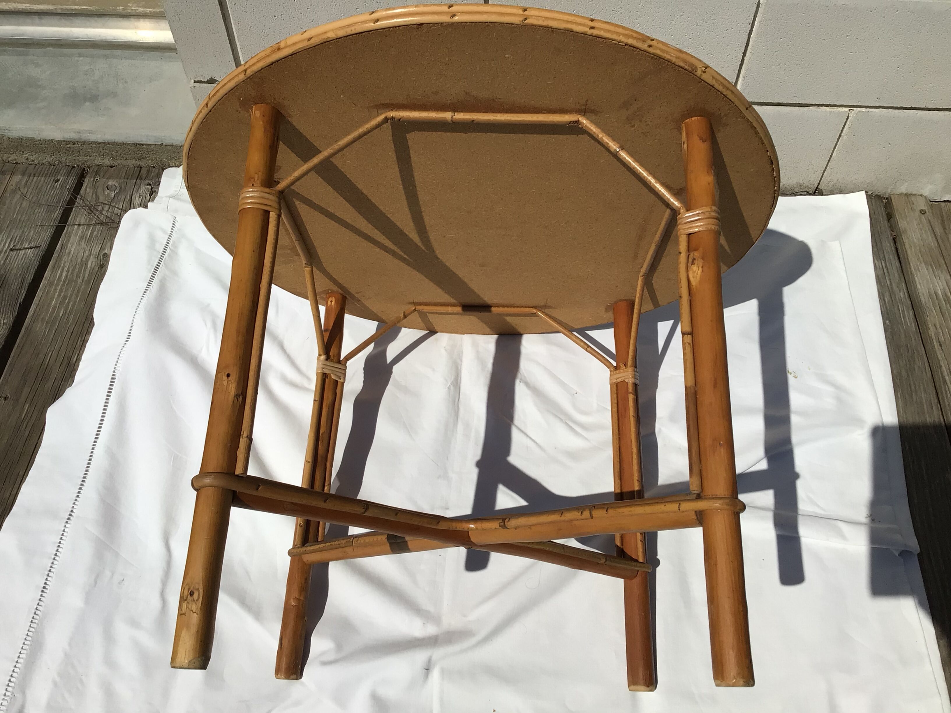 Vintage rattan coffee table diameter 70cm