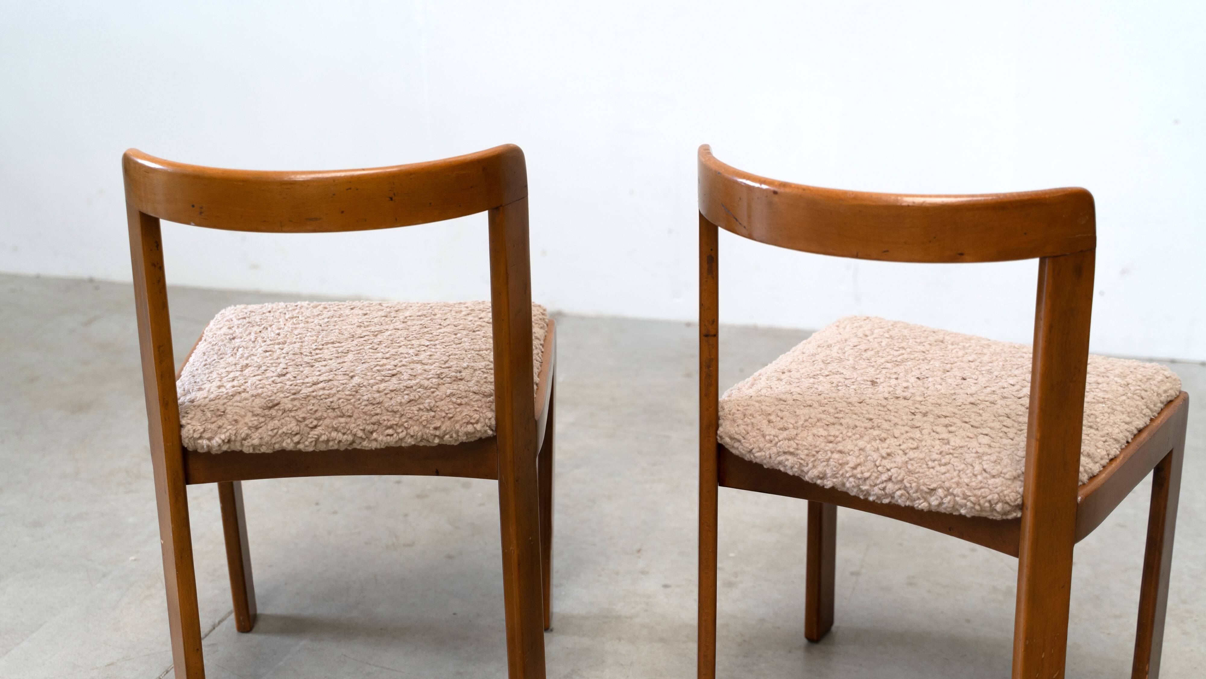 Ensemble de six chaises de salle à manger italiennes