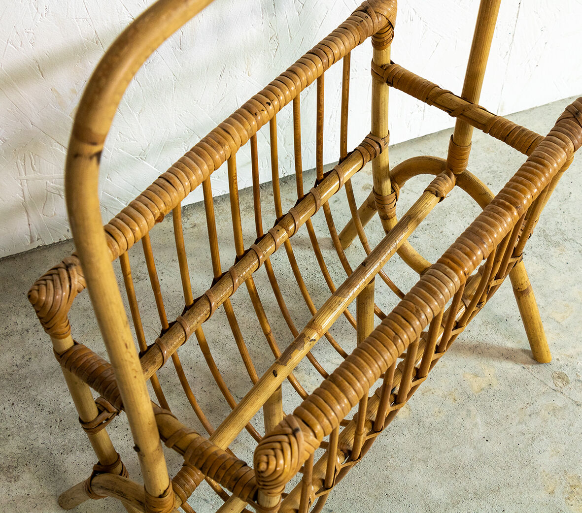 Ratin magazine holders