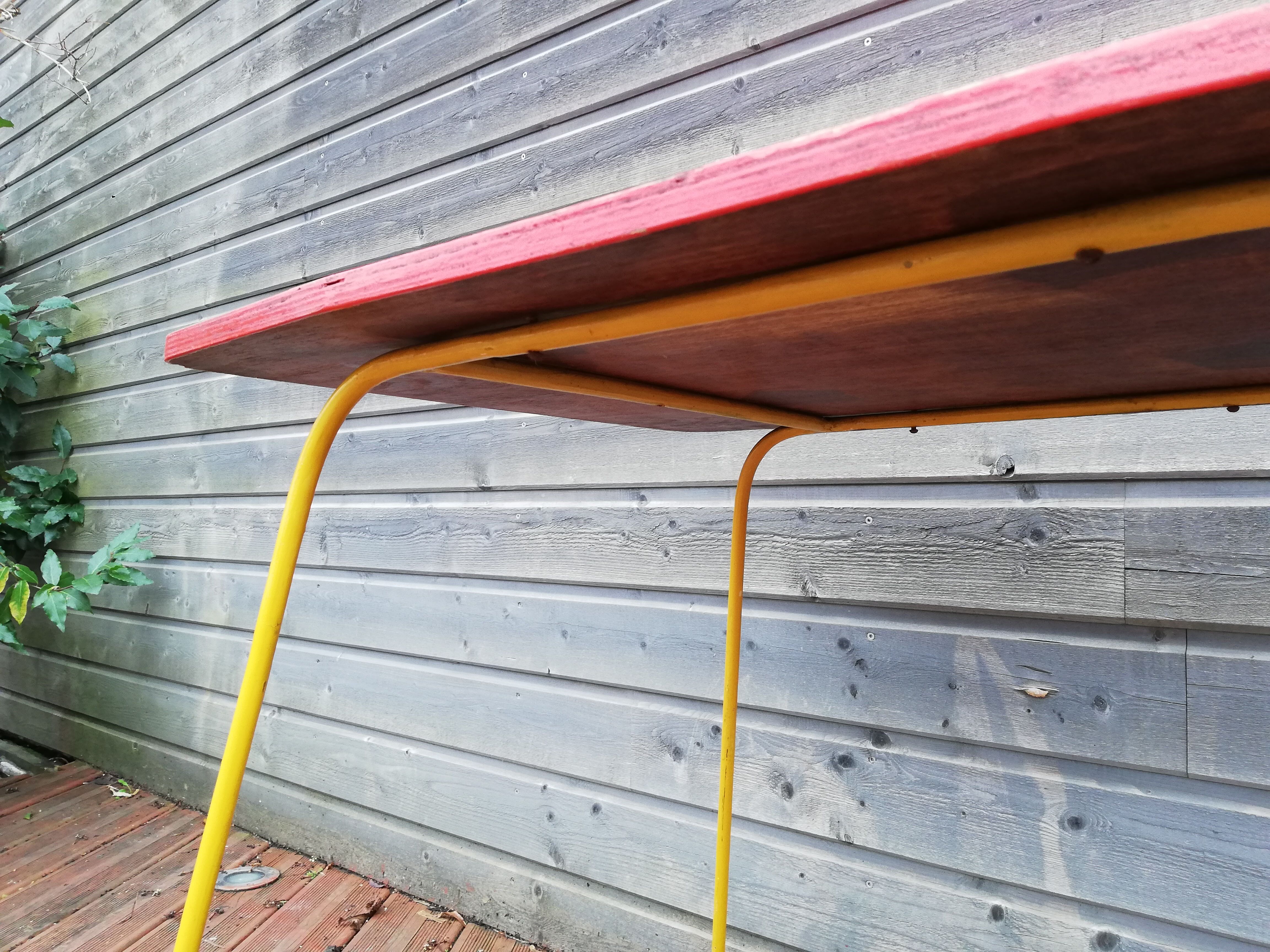 Lot de 4 chaise et une table vintage , années 70