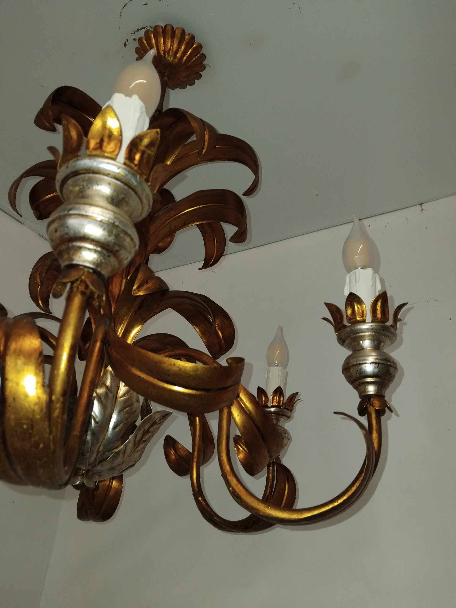Large Holywood Regency chandelier with 6 light arms from the 60s/70s
