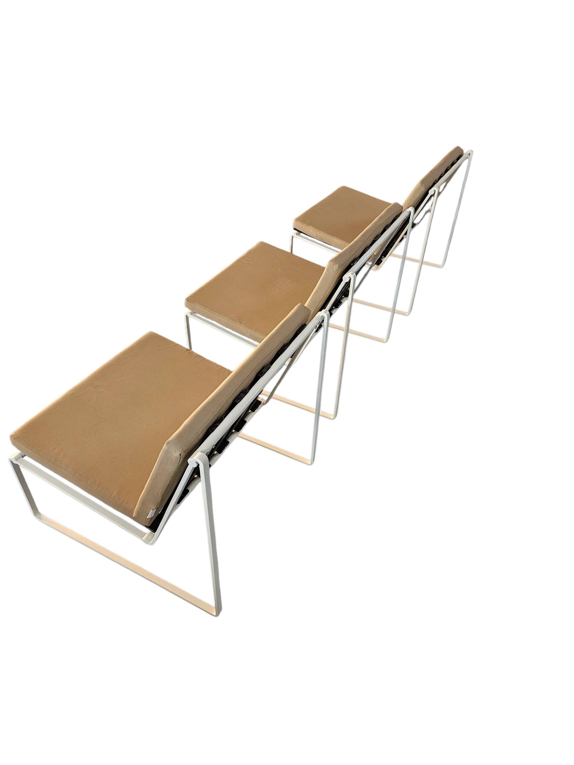 Chaises longues Kho Liang Ie 024 / table basse / Artifort 1962