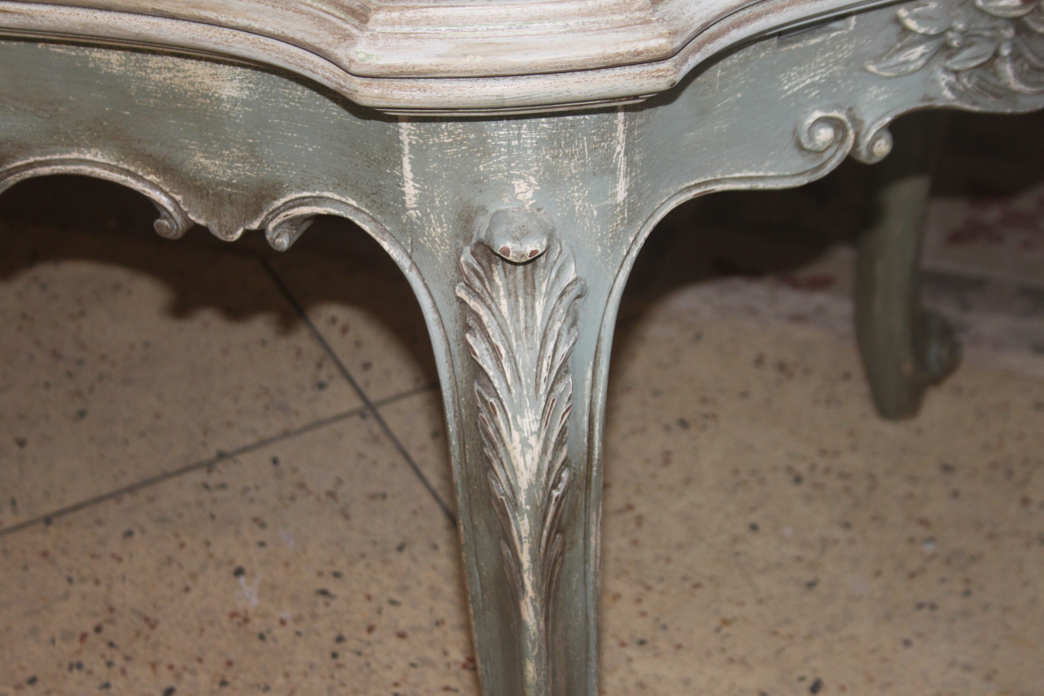 Dining table Louis XV Provencal