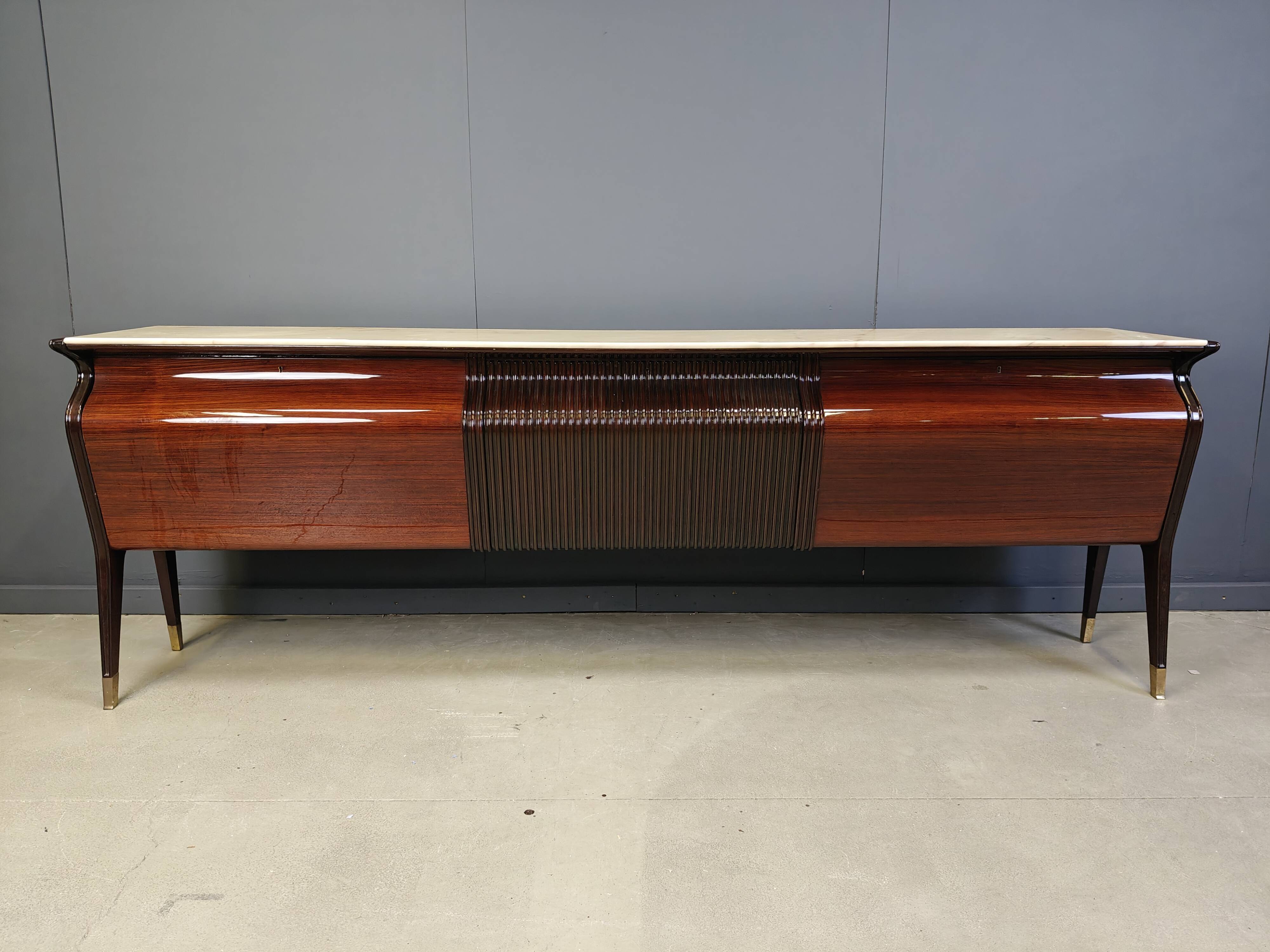 Crédence d'Osvaldo Borsani pour Atelier Borsani Varedo, 1950s